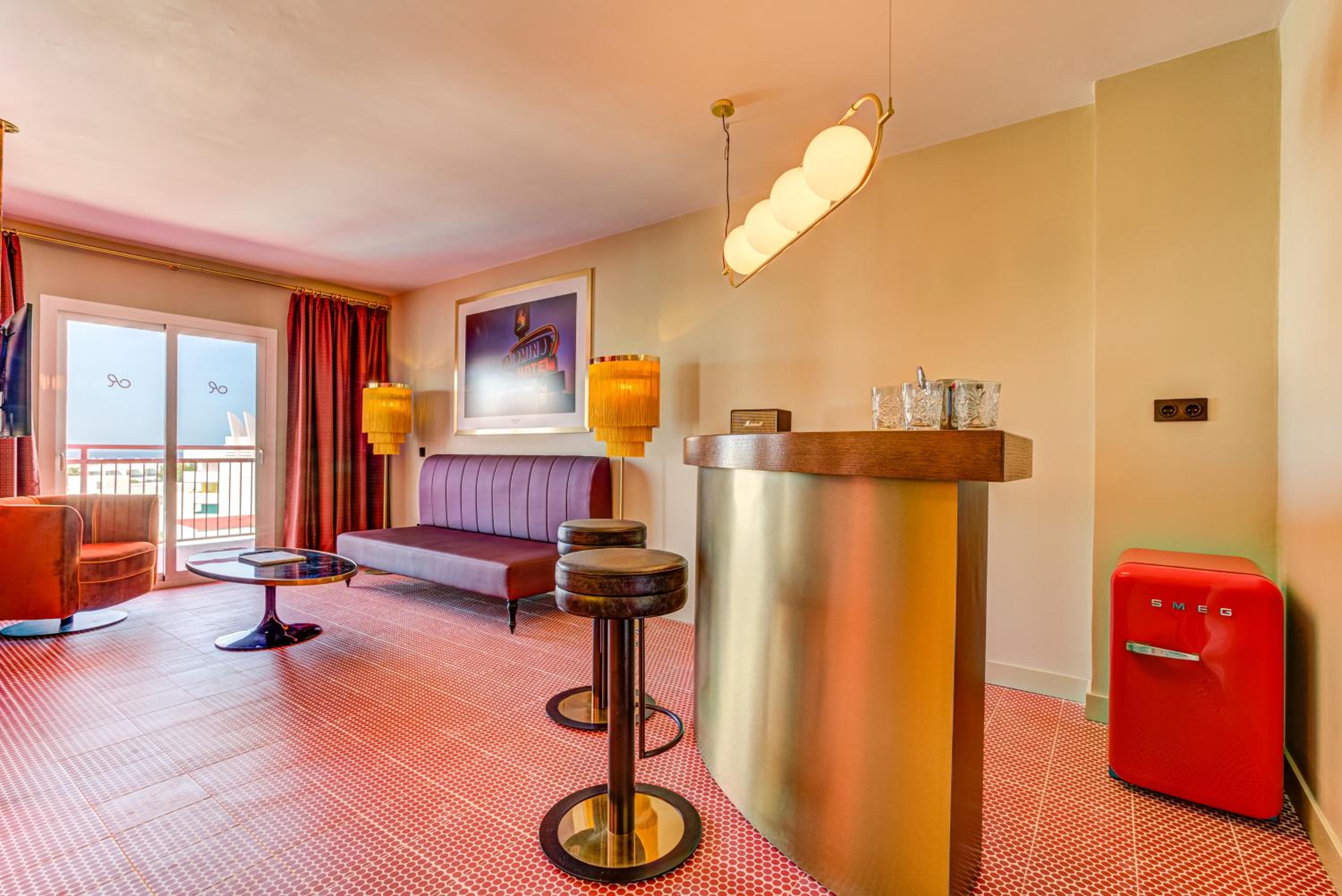 Suite - Photo 2