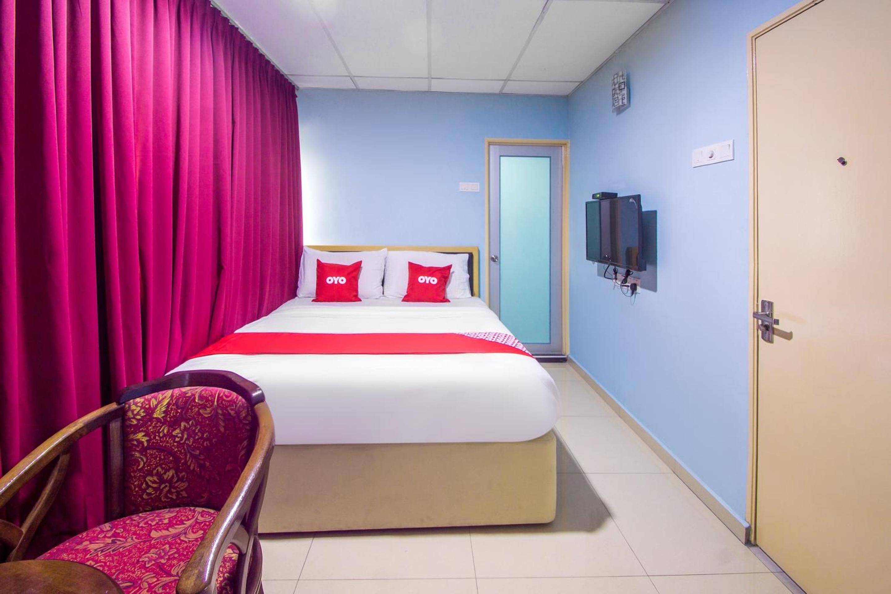 Deluxe Suite - Photo 6