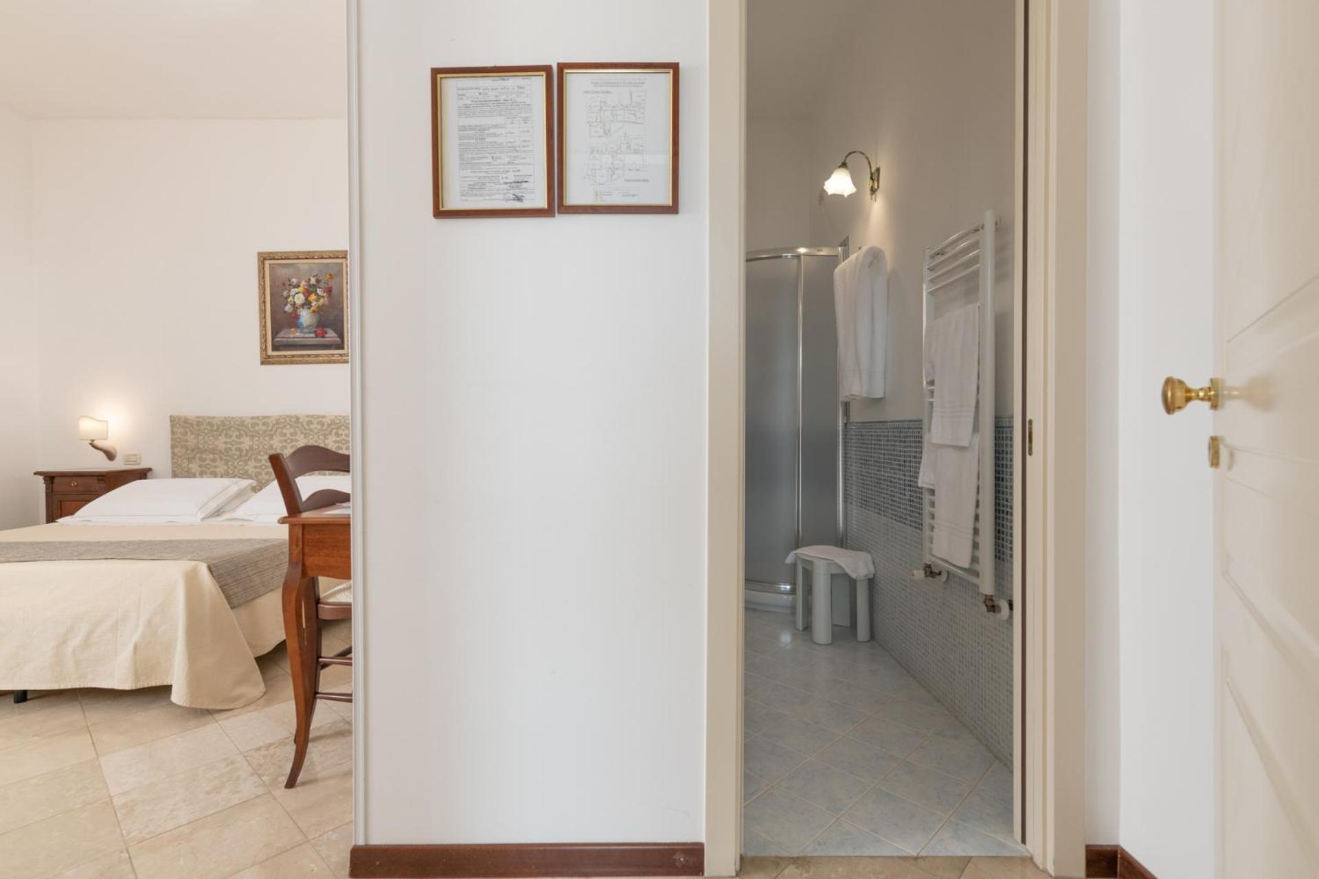 Classic Double Room - Photo 2