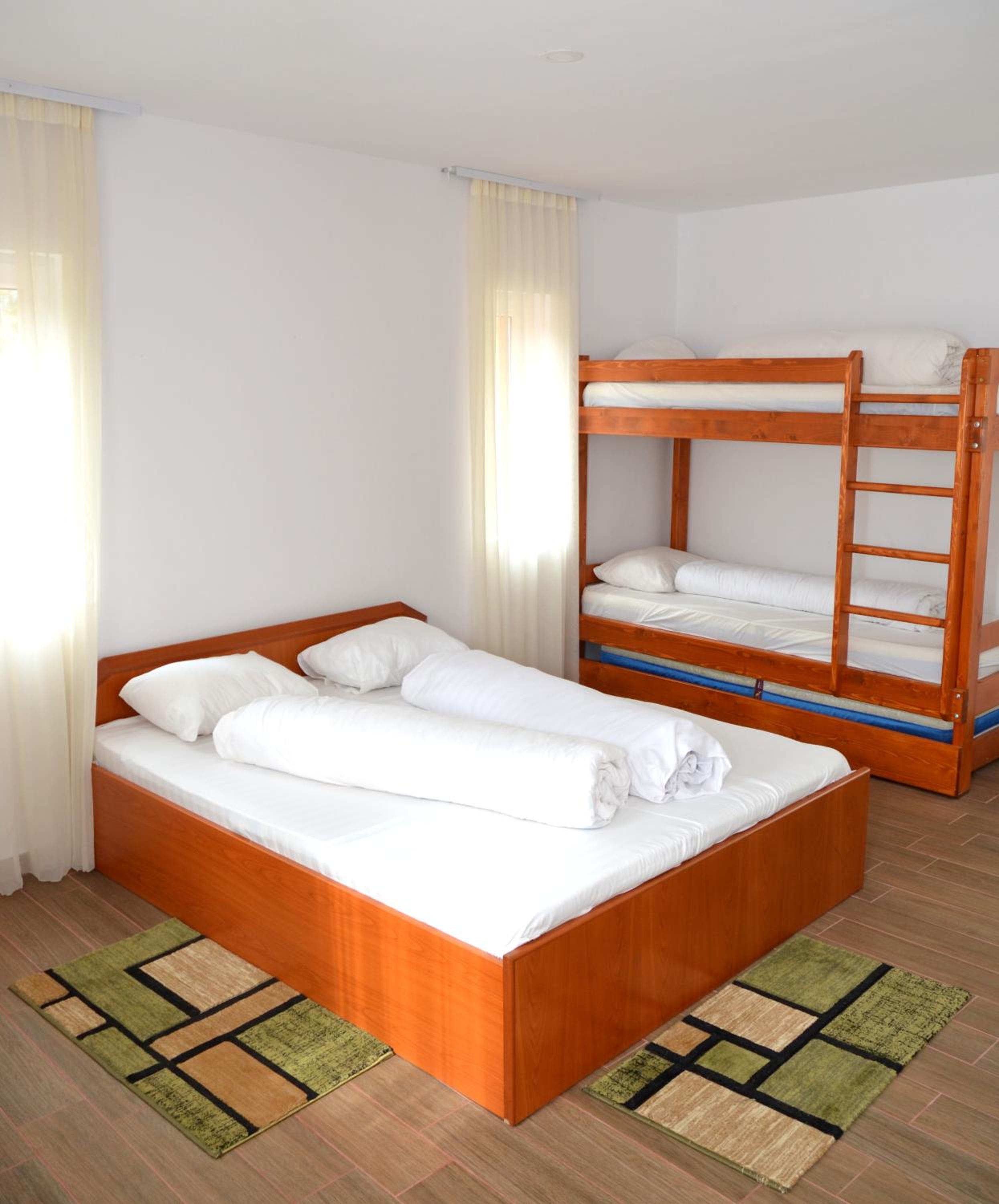 Three-Bedroom Villa - Photo 2