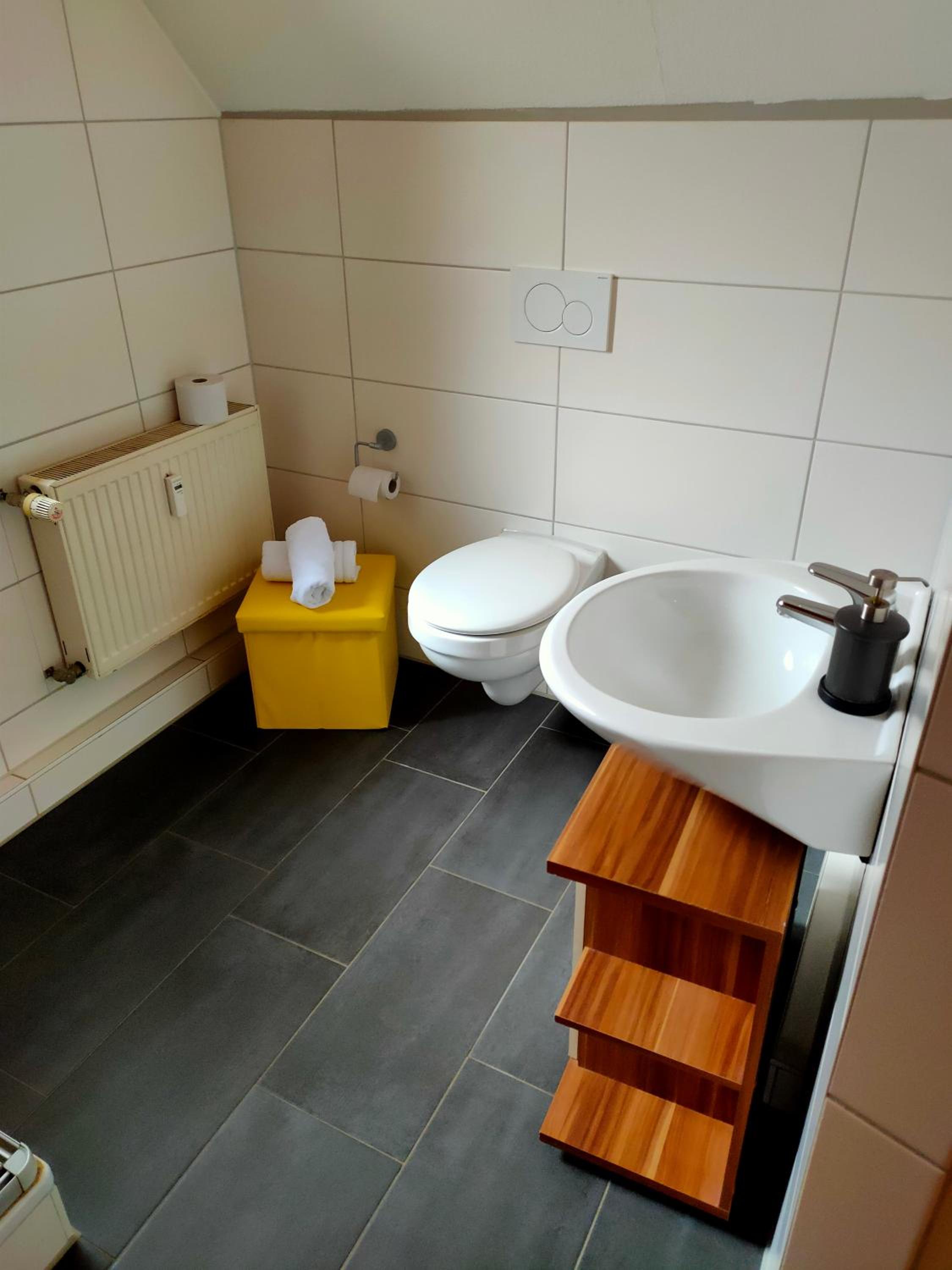 Two-Bedroom Apartment (Wohnung 1) - Photo 8