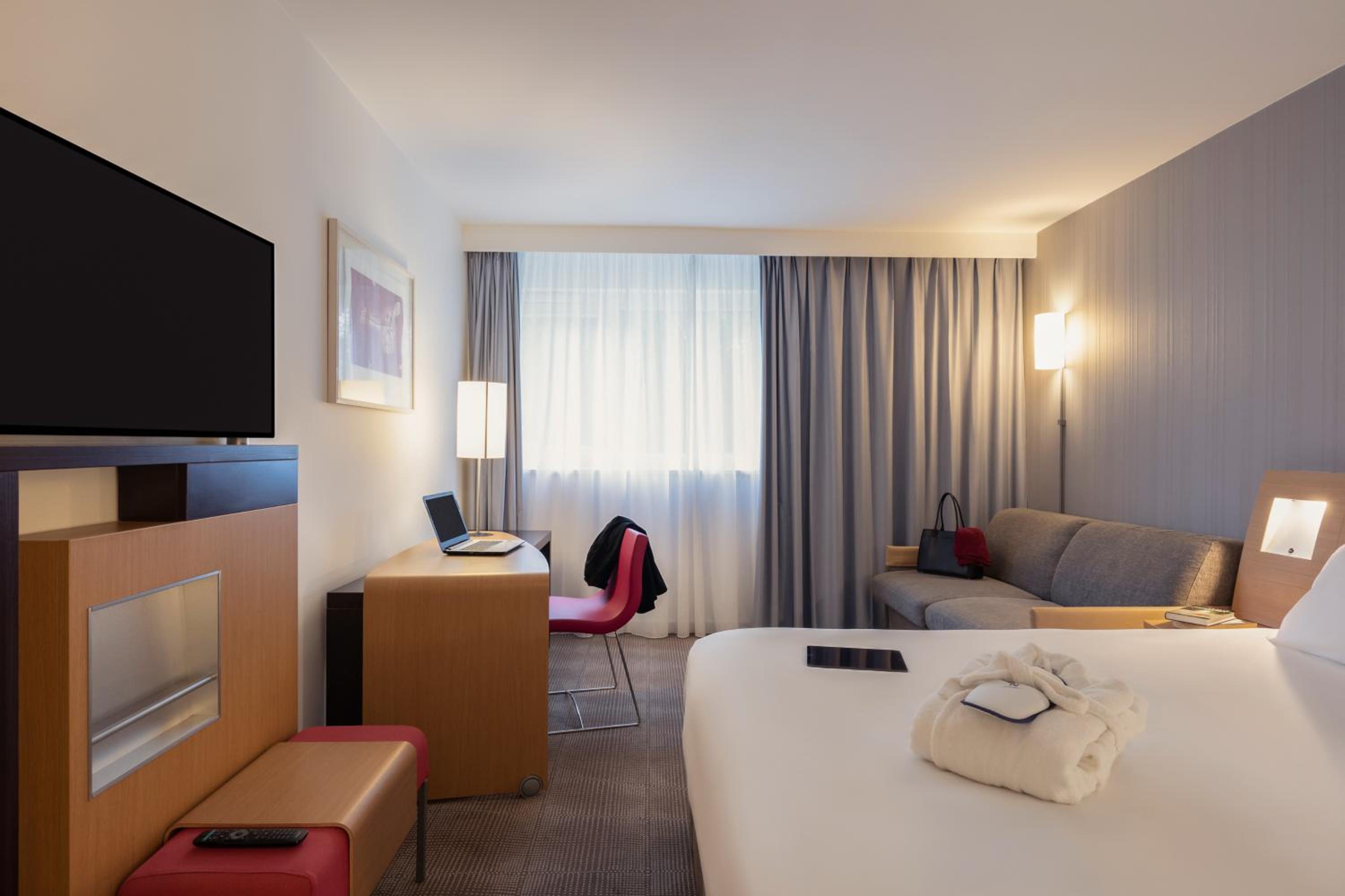 Executive Double Room with Sofa Bed - Photo 5