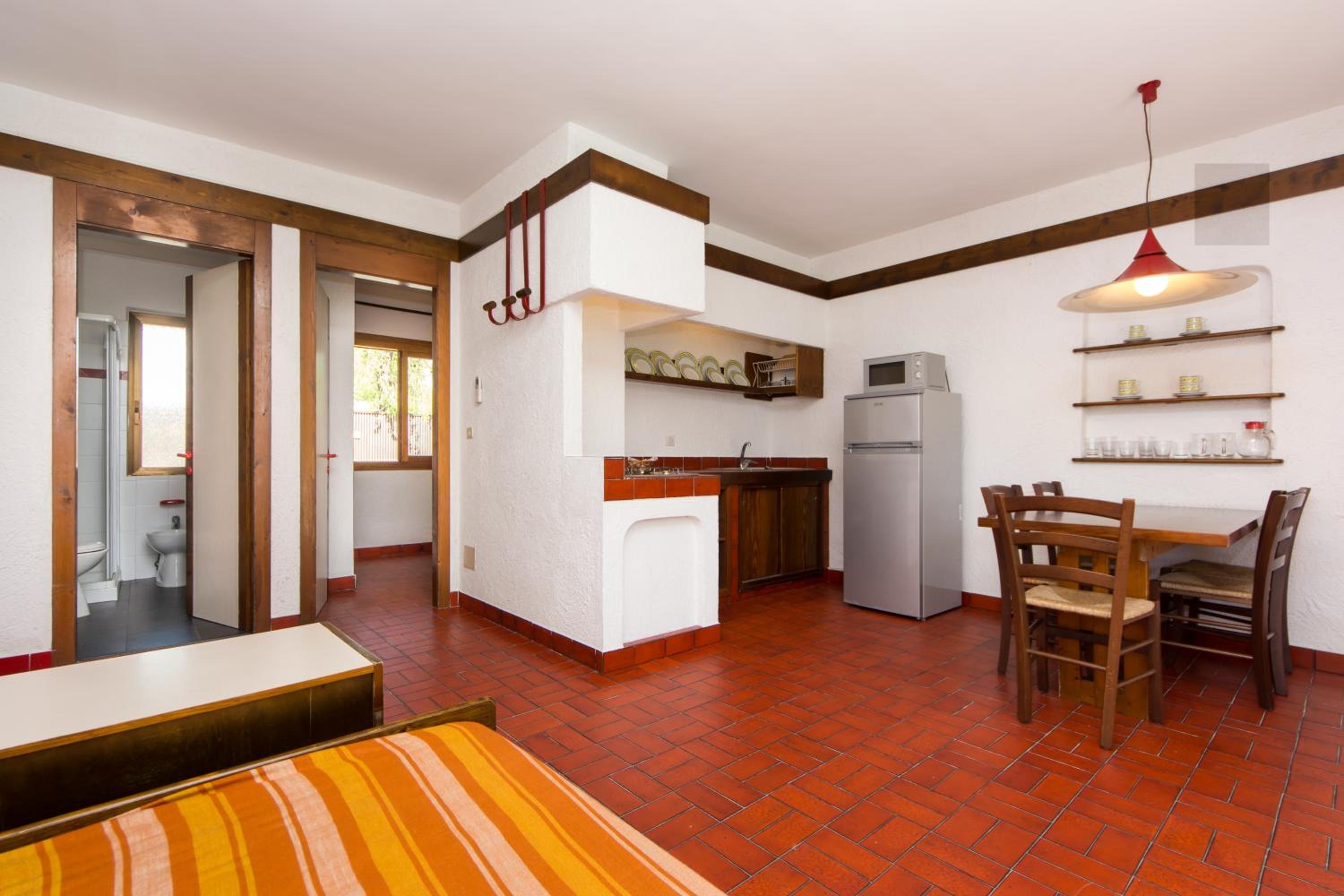 Economy One-bedroom Apartment with Private Garden - Photo 1