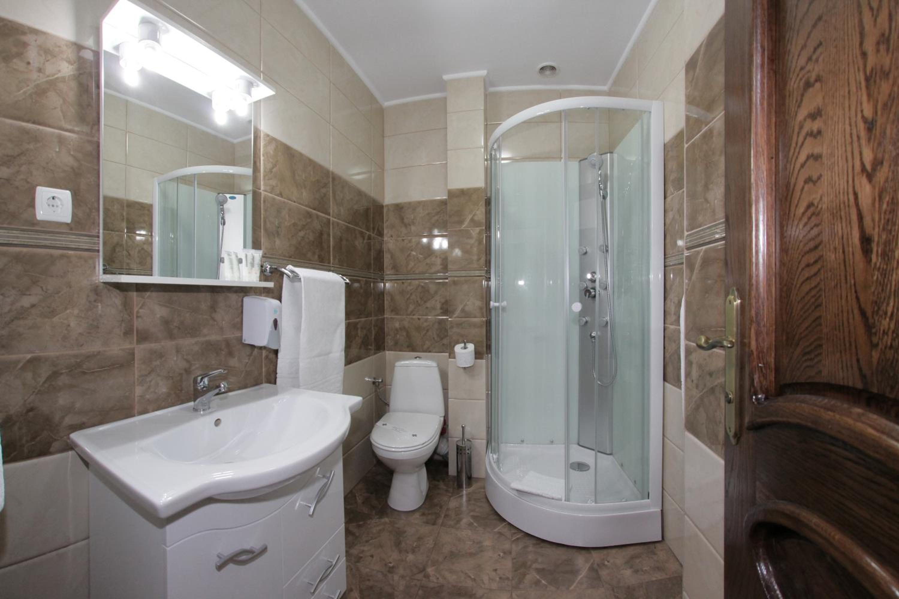 Double Room - Photo 6