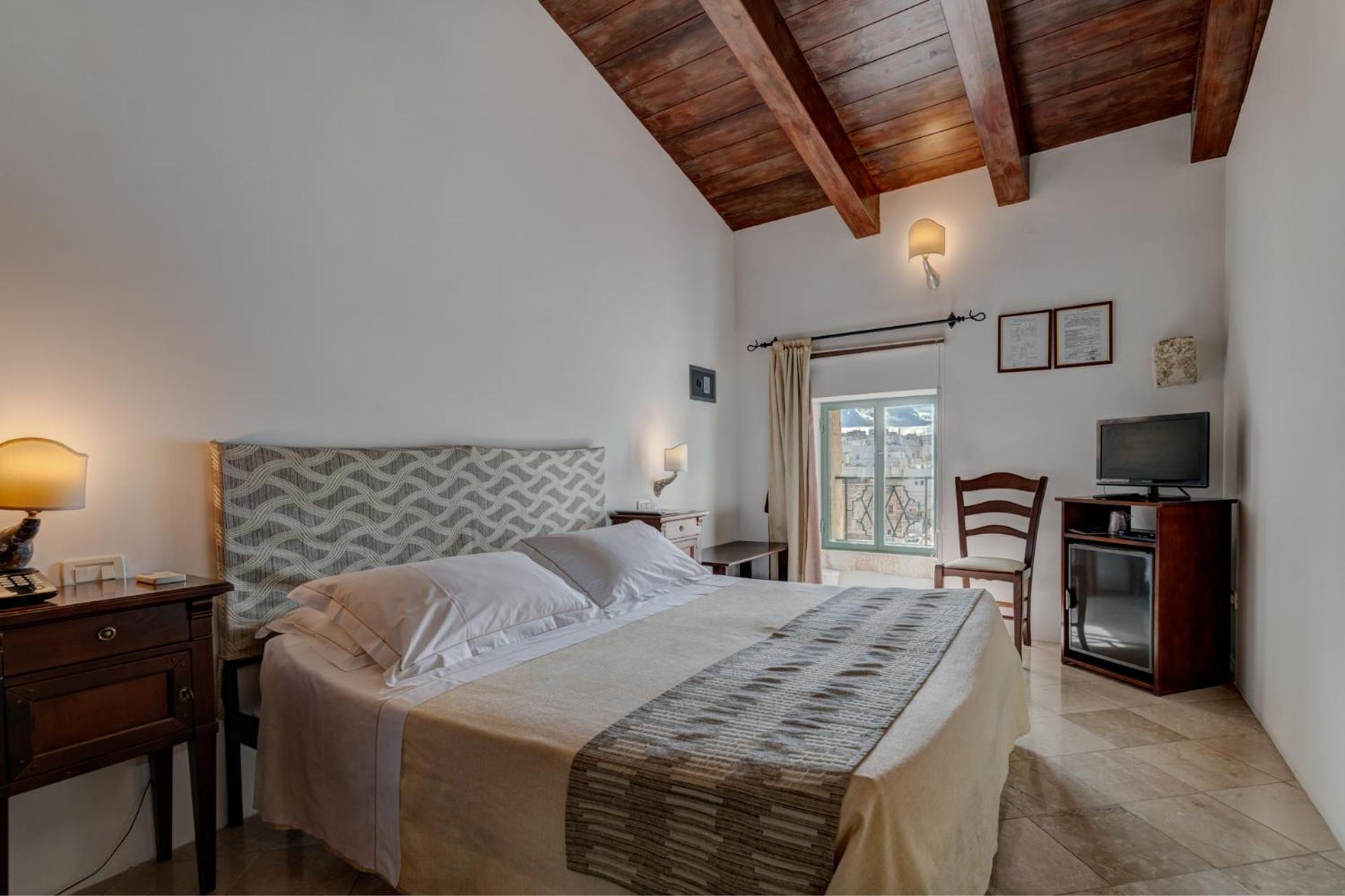 Classic Double Room - Photo 32