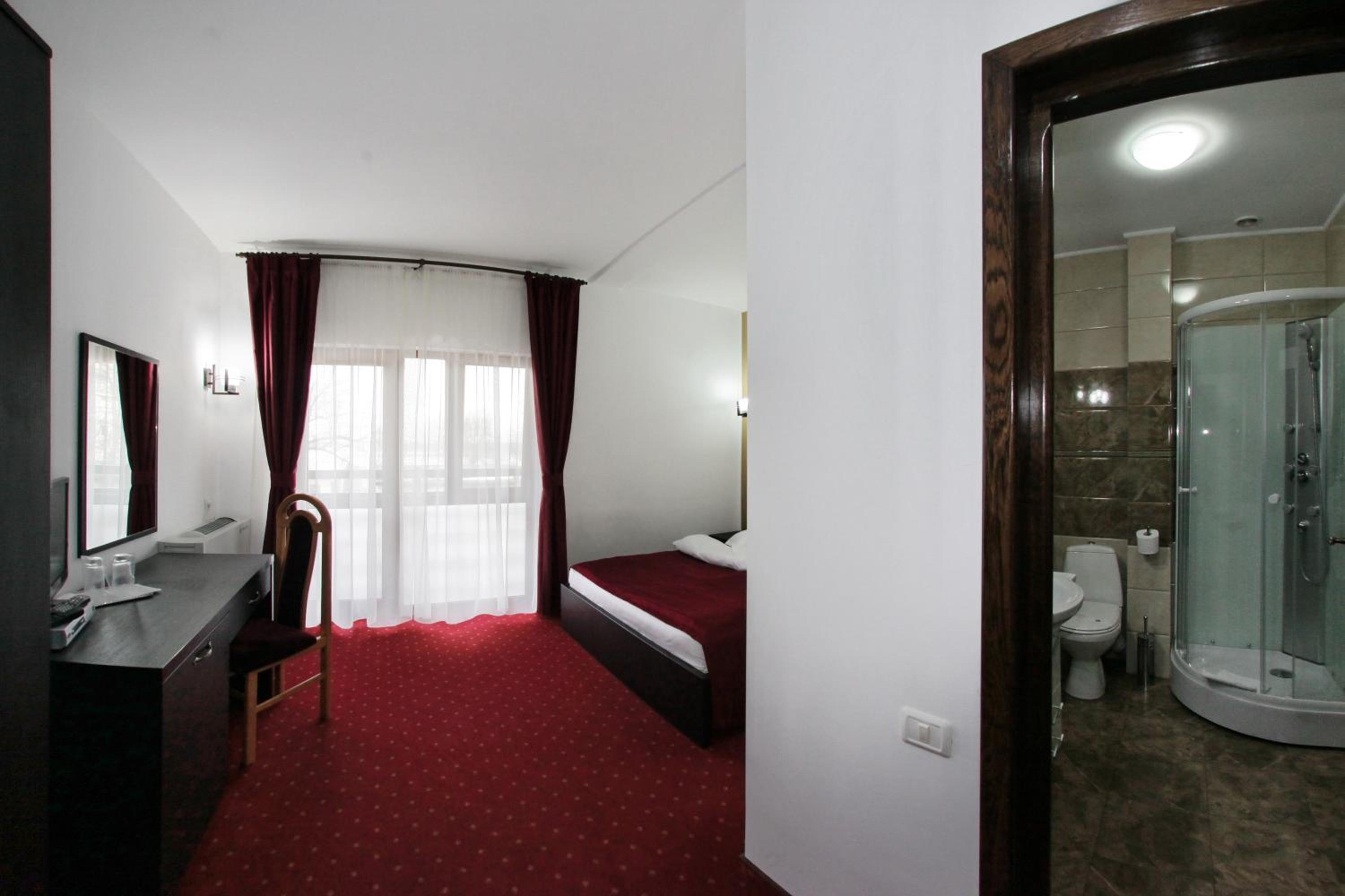 Double Room - Photo 4