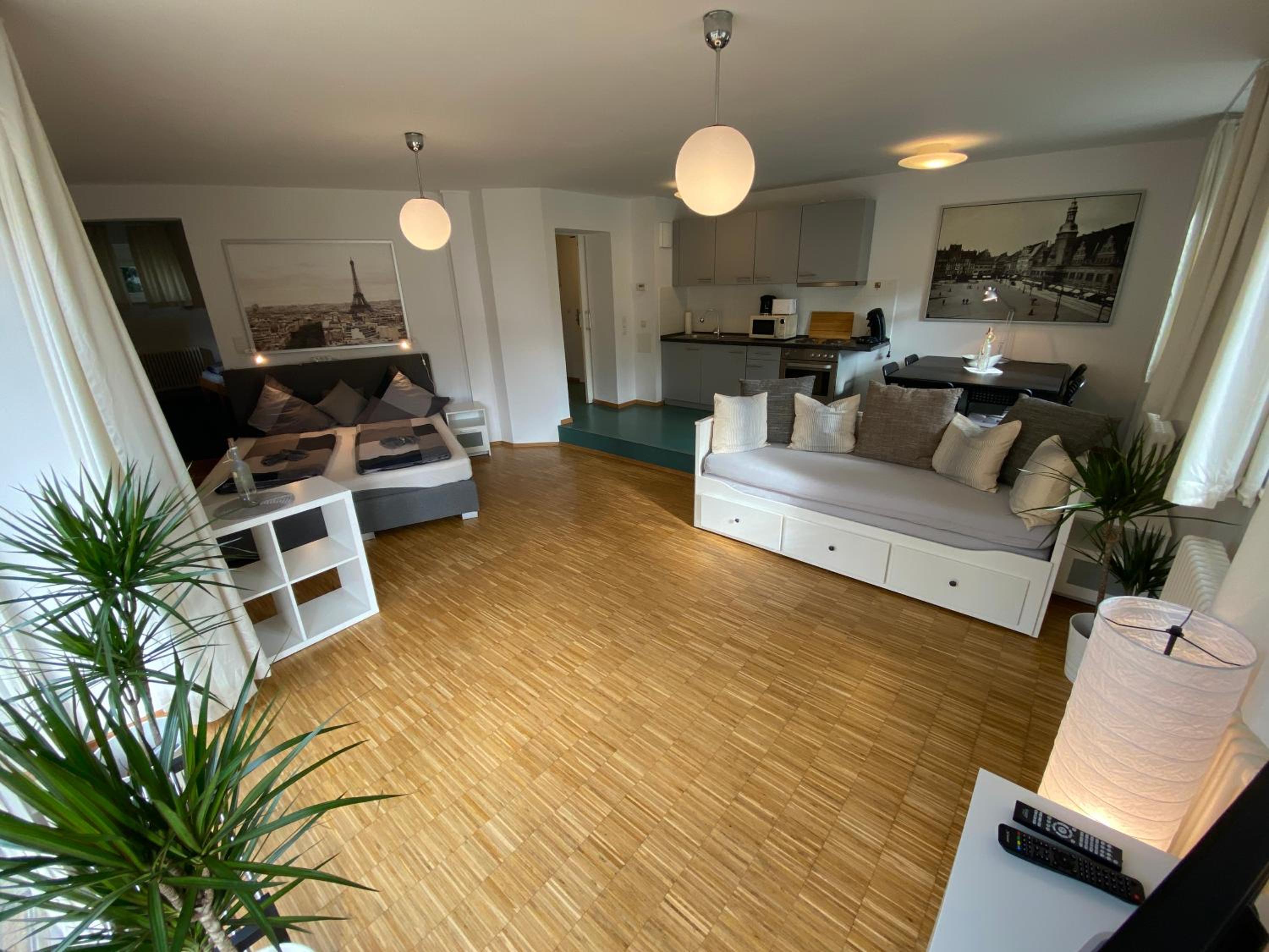 6 Bed Deluxe Studio - Basement