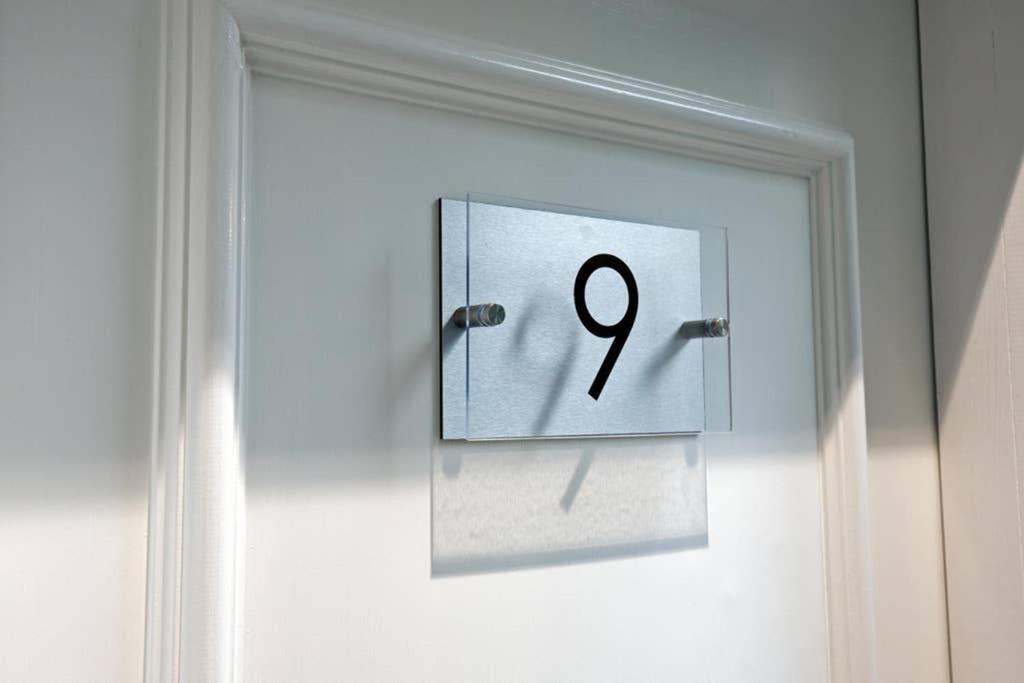 One-Bedroom Apartment - Photo 4
