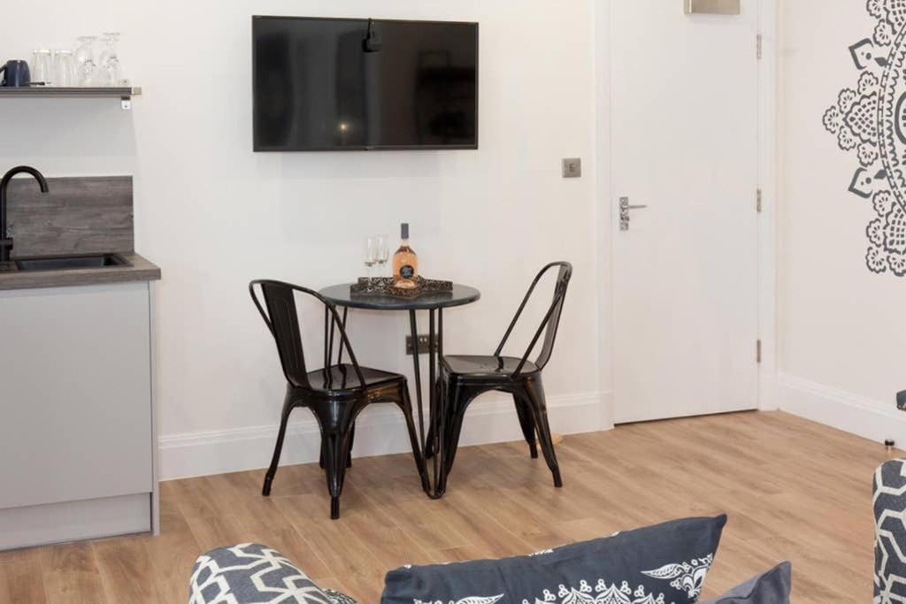One-Bedroom Apartment - Photo 10