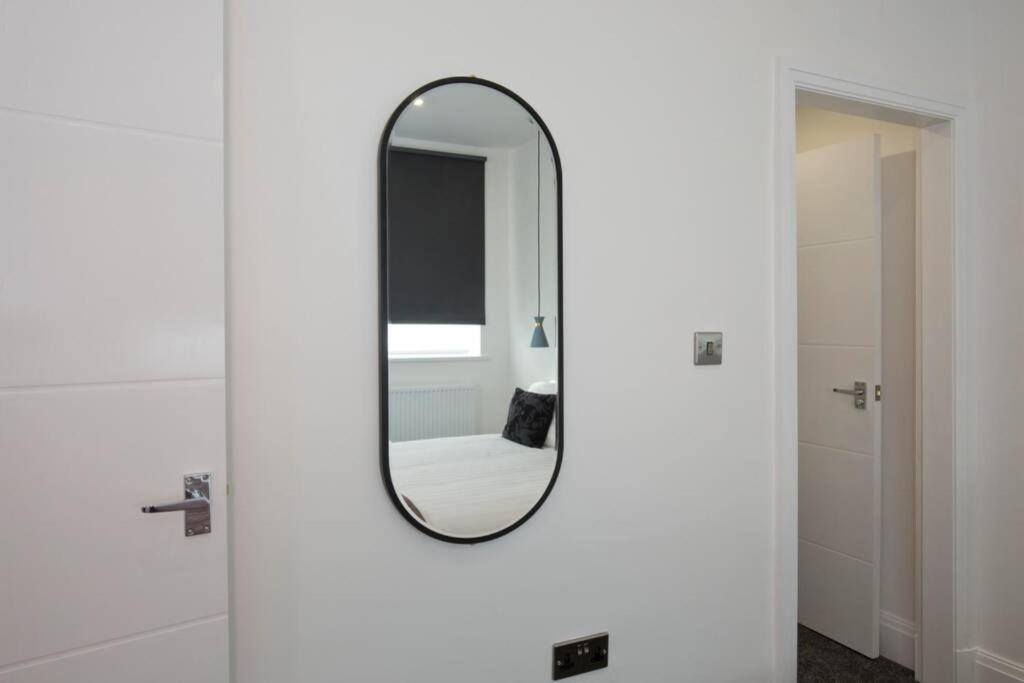 One-Bedroom Apartment - Photo 11