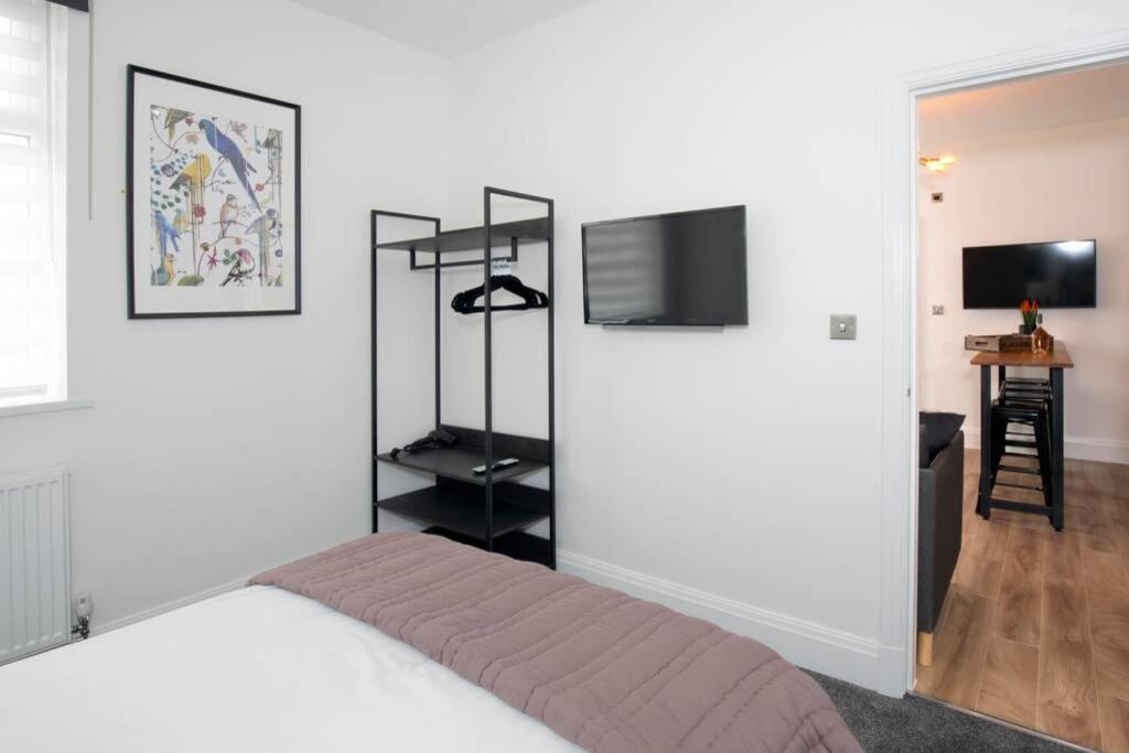 One-Bedroom Apartment - Photo 17