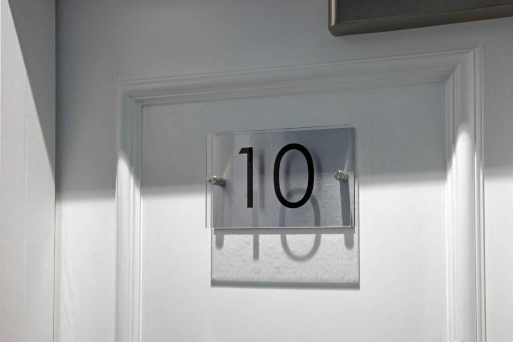 One-Bedroom Apartment - Photo 20