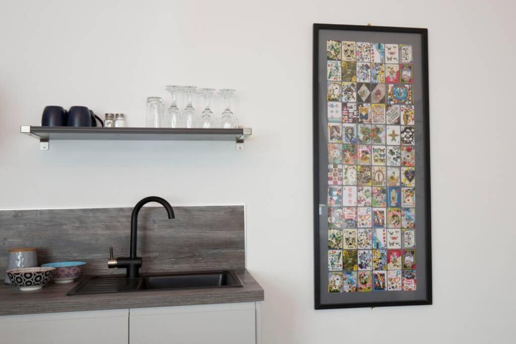 One-Bedroom Apartment - Photo 2