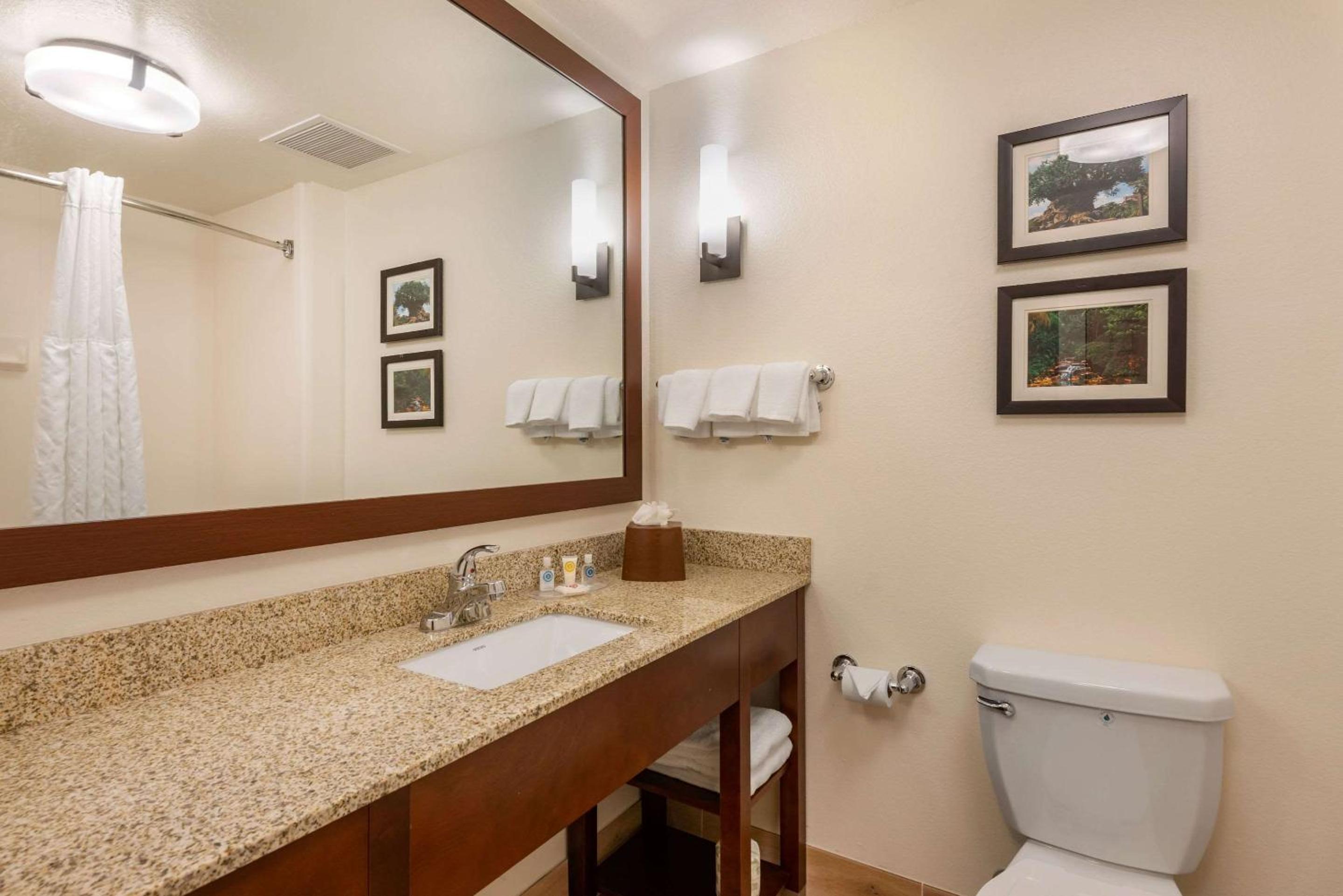 Suite with Two Double Beds - Non-Smoking