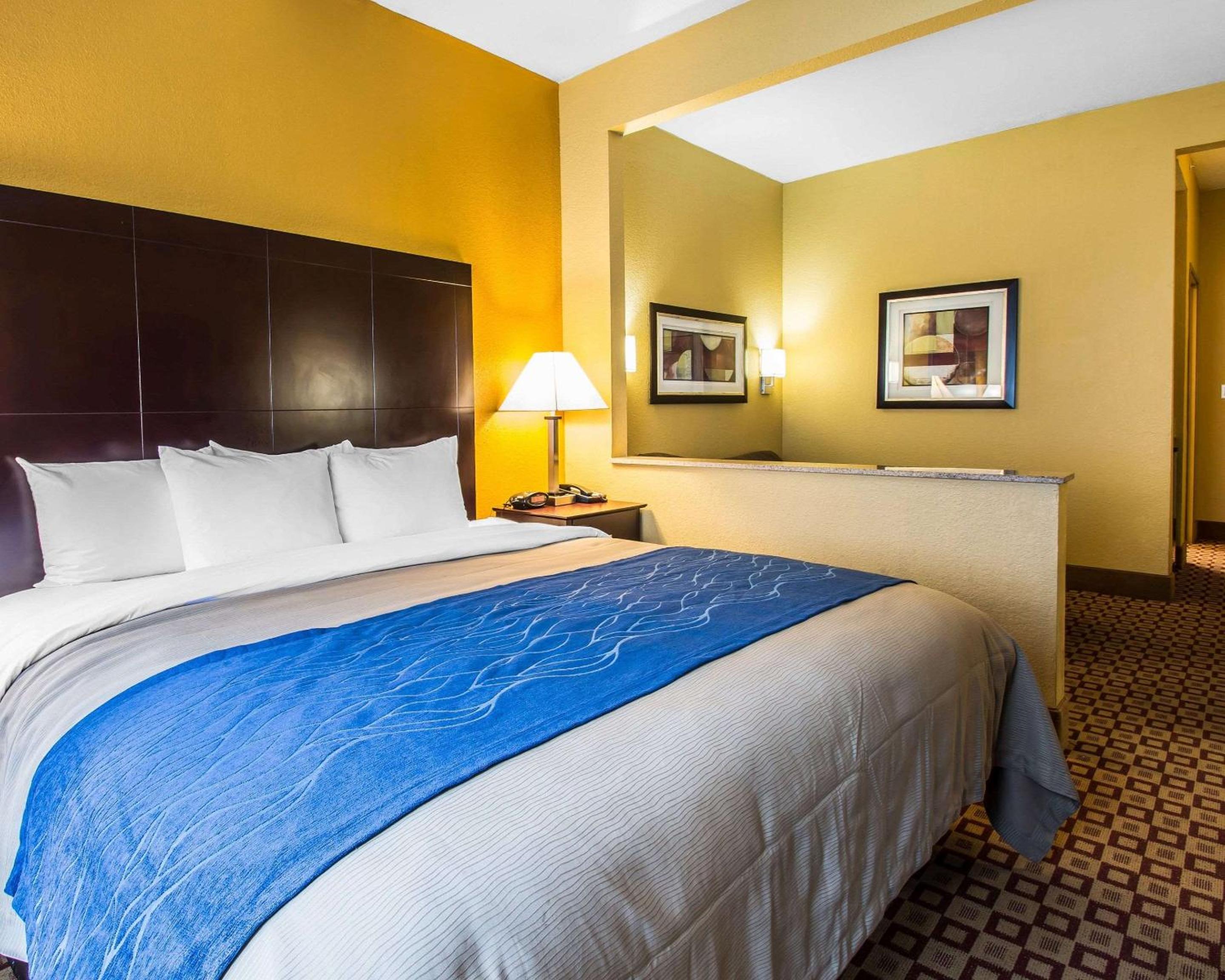 King Suite - Photo 2