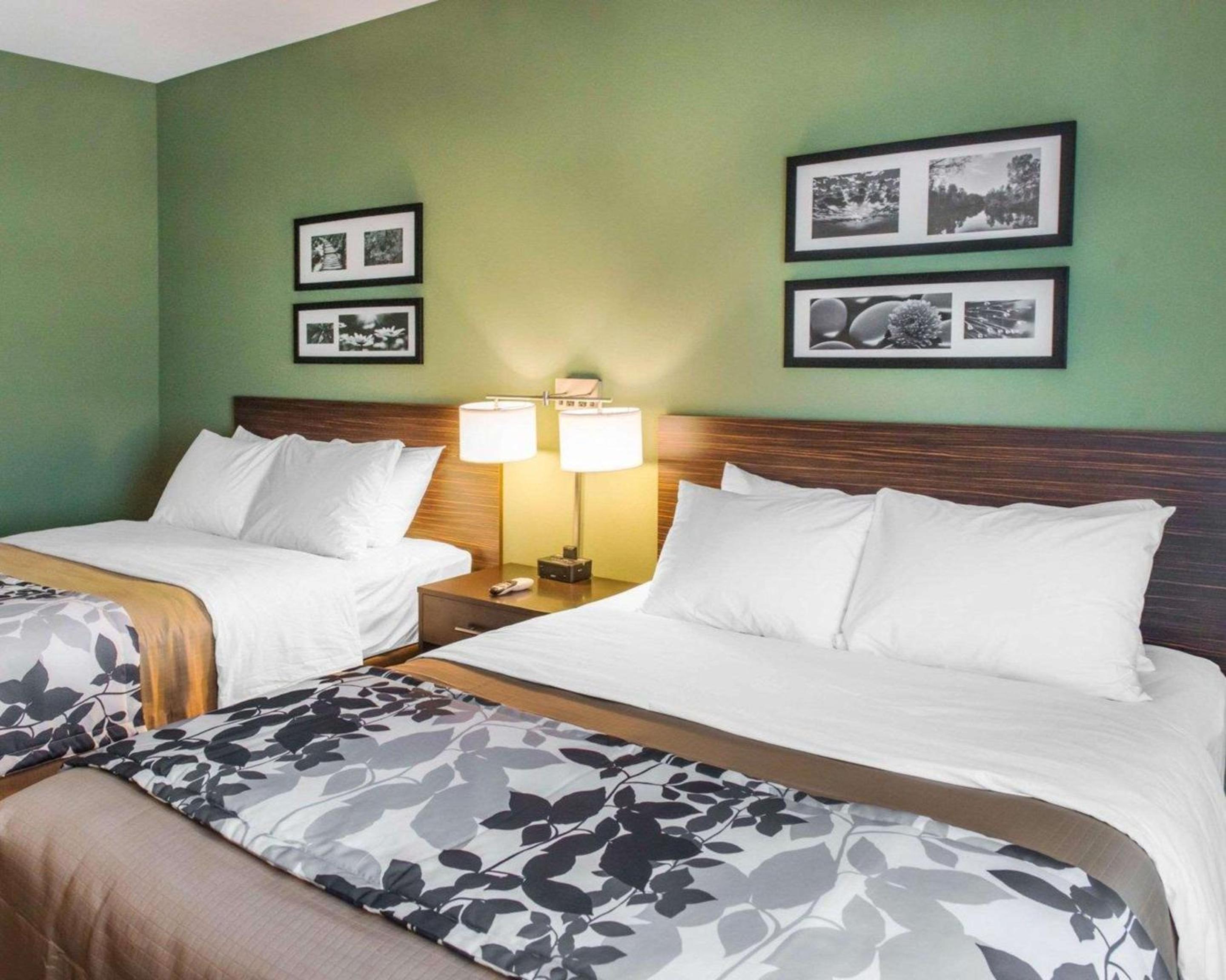 Queen Room with Two Queen Beds - Non-Smoking