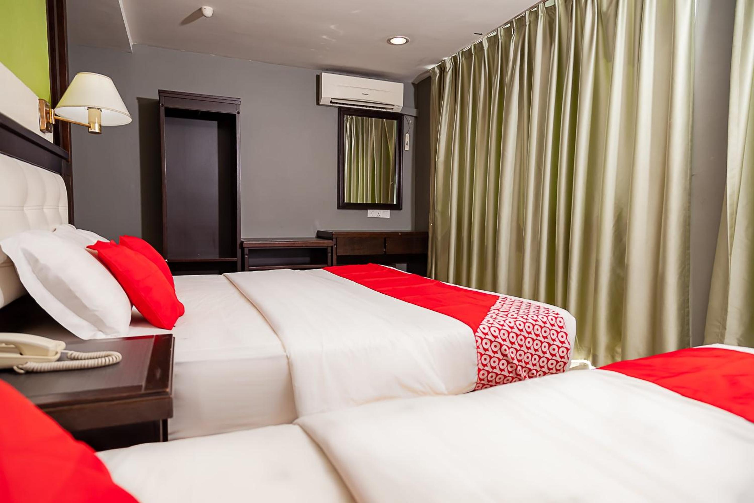 Superior Suite - Photo 6