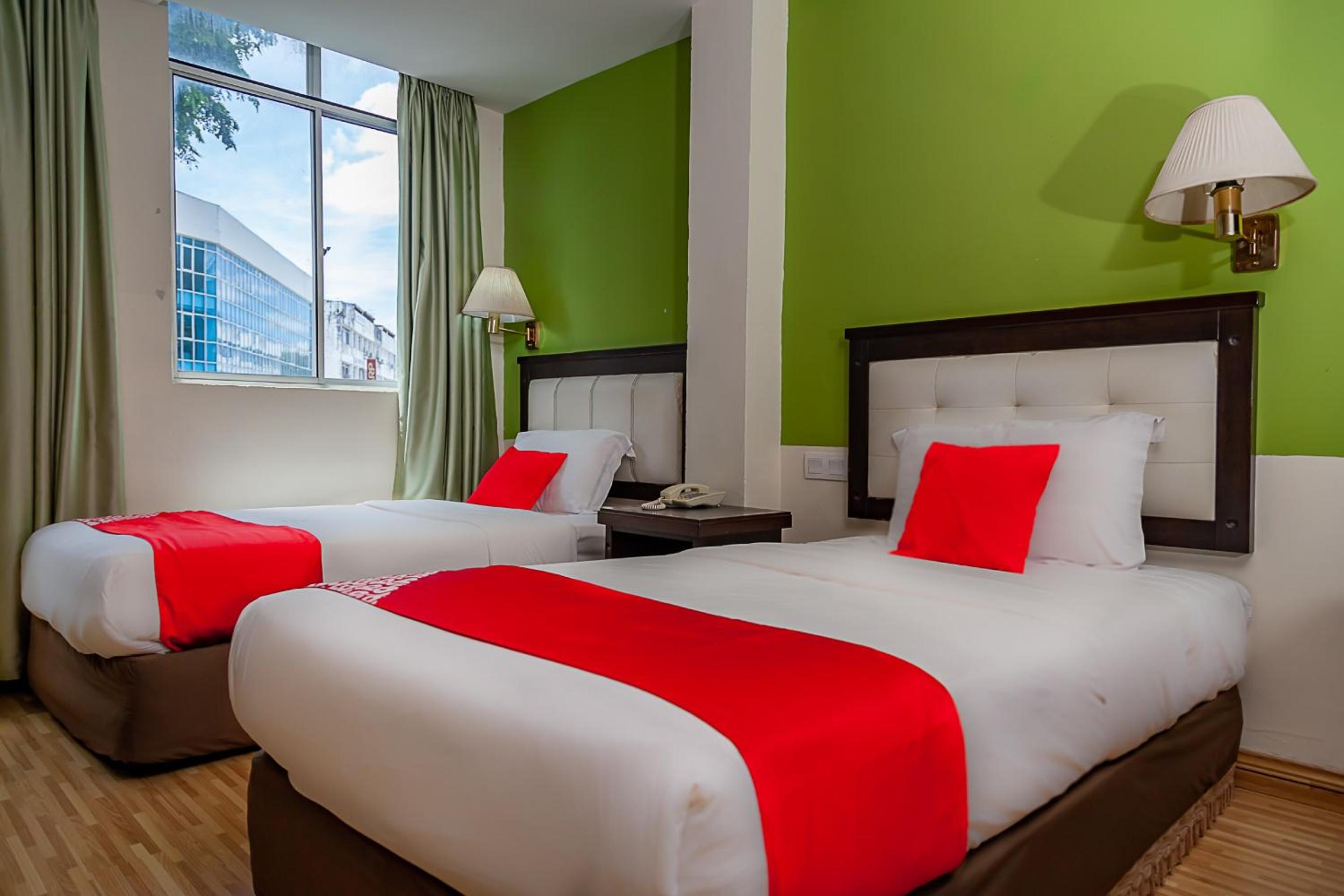 Deluxe Twin Room - Photo 6