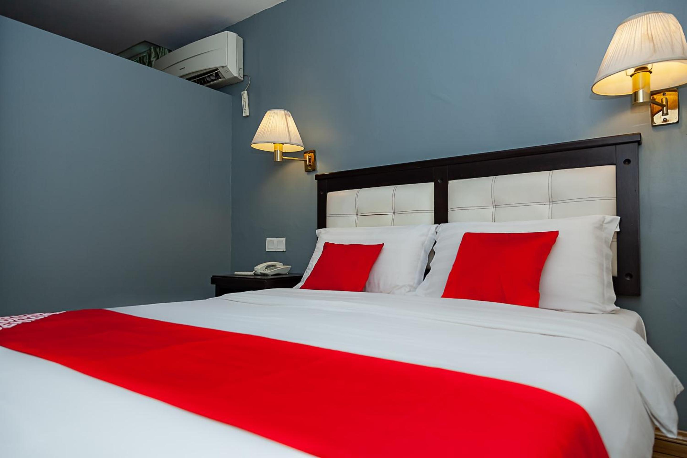 Deluxe Double Room - Photo 7
