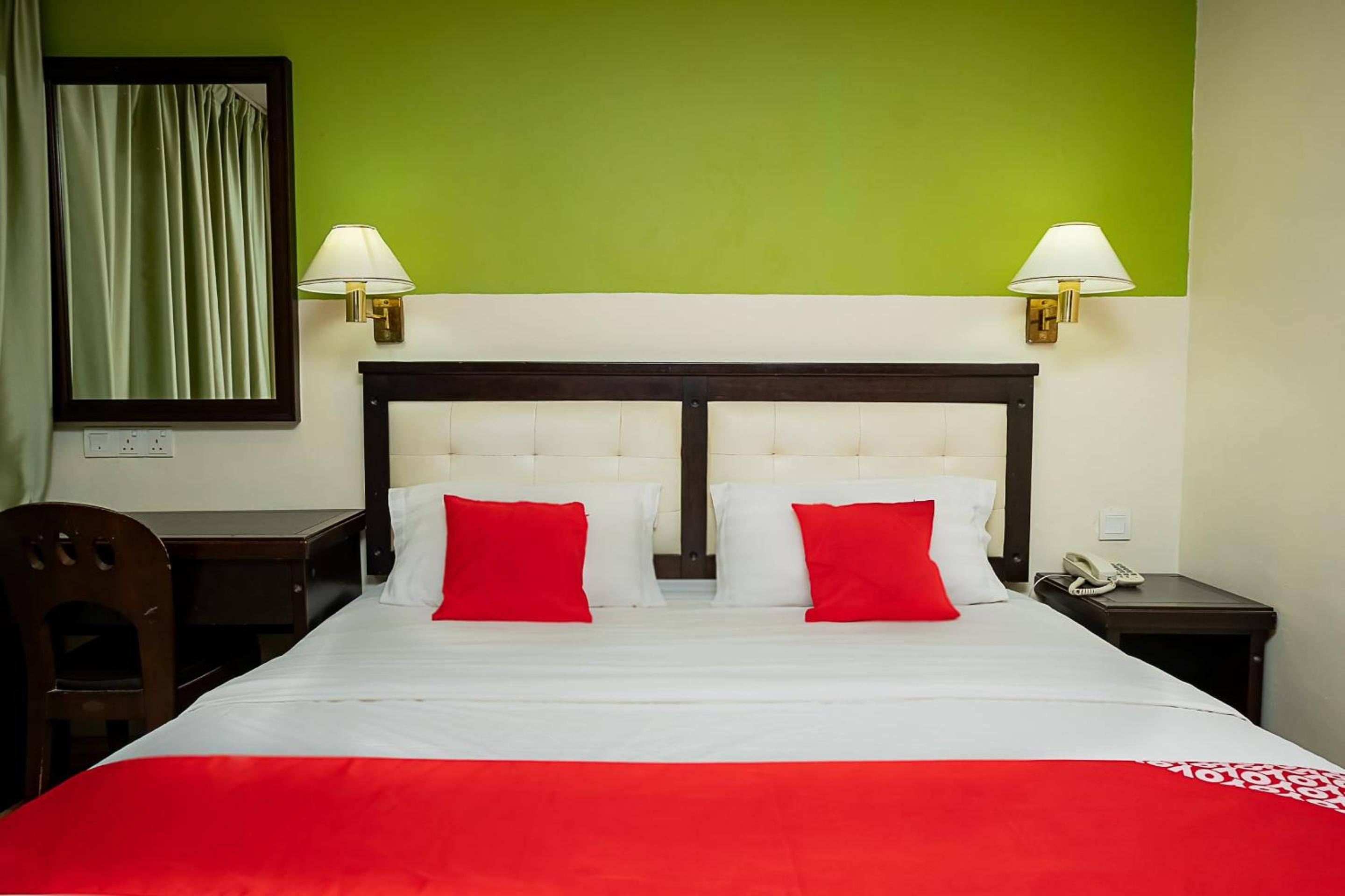Standard King Room - Photo 2