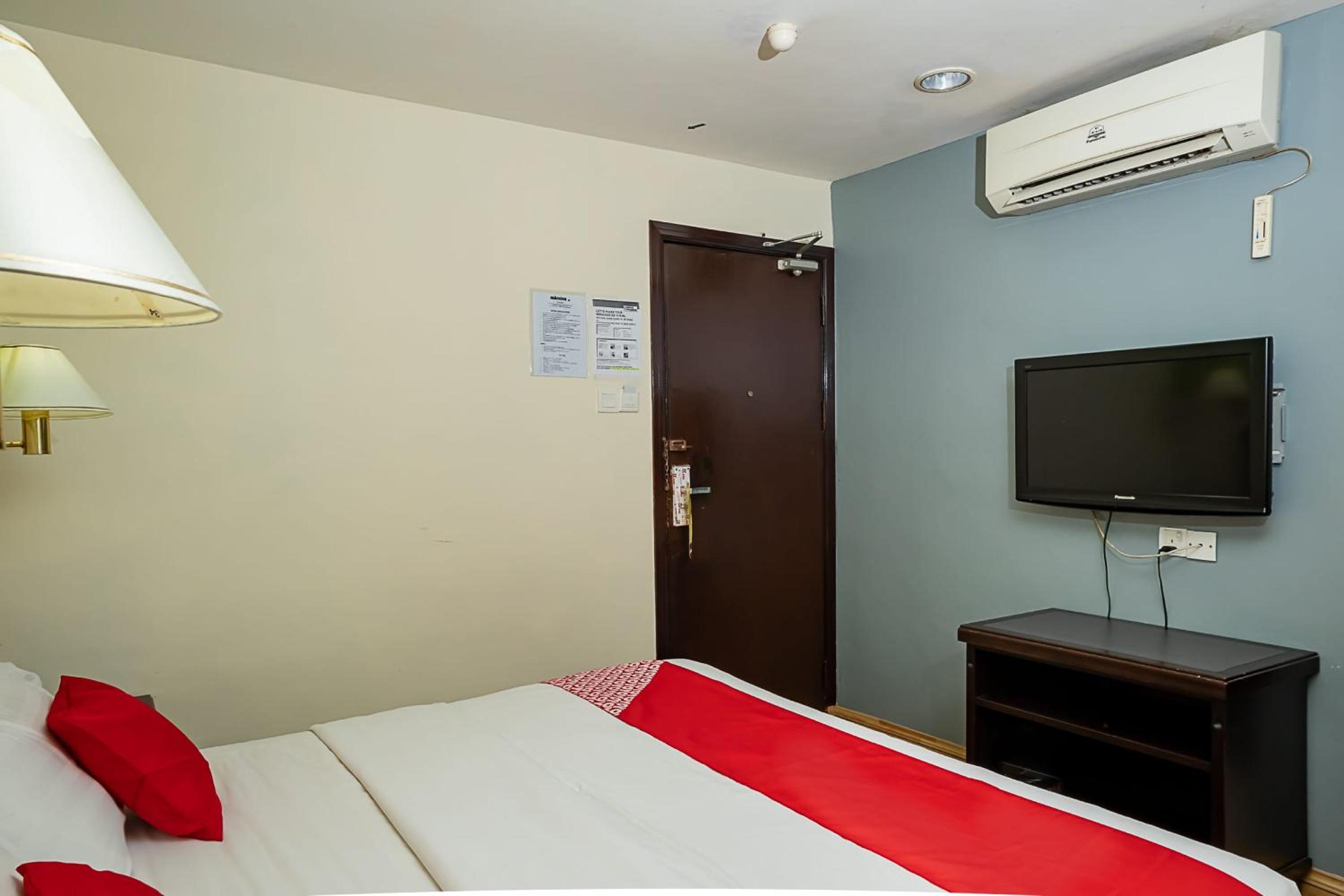 Standard King Room - Photo 3