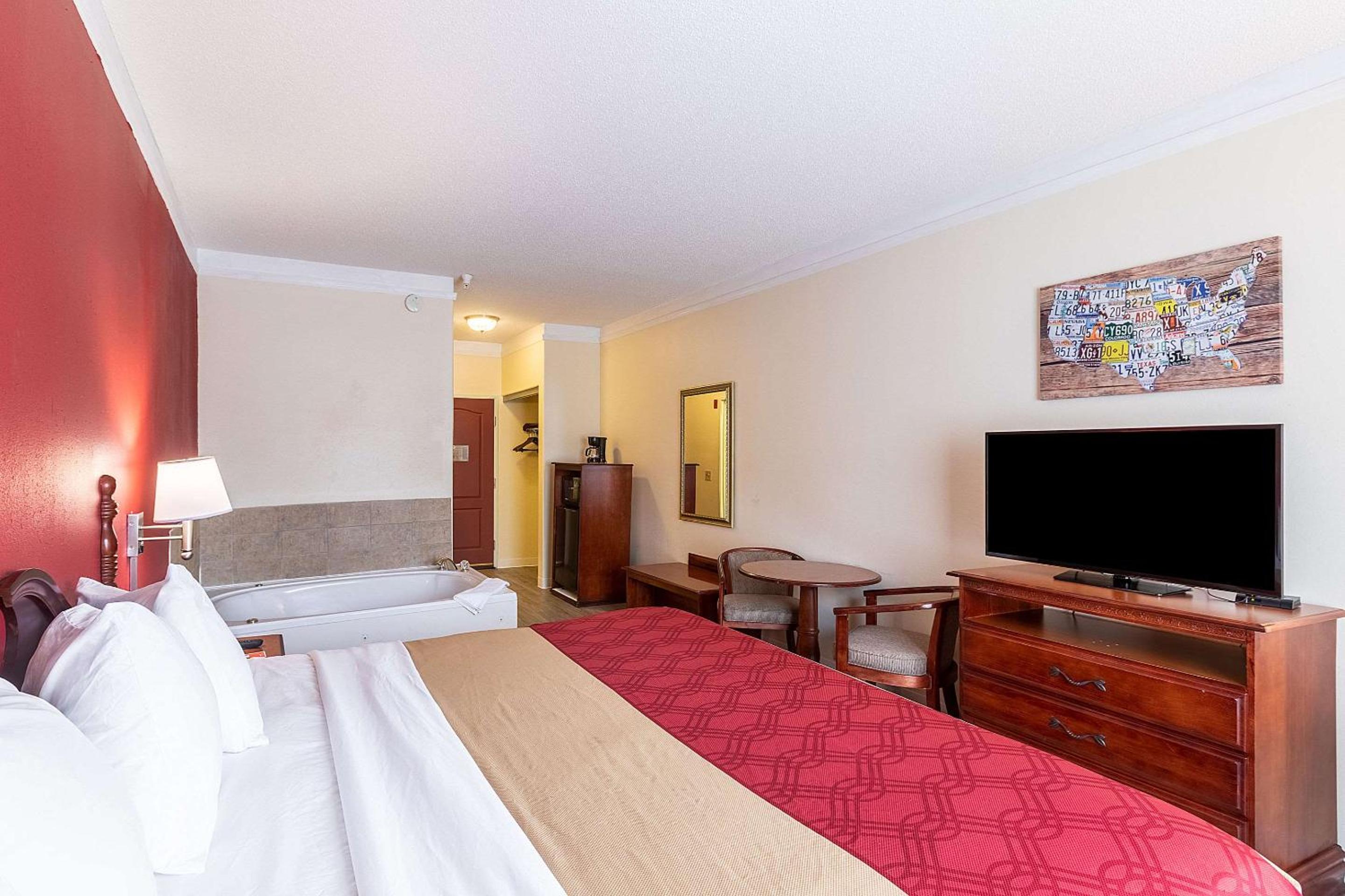 King Room with Whirlpool - Non-smoking photo 2