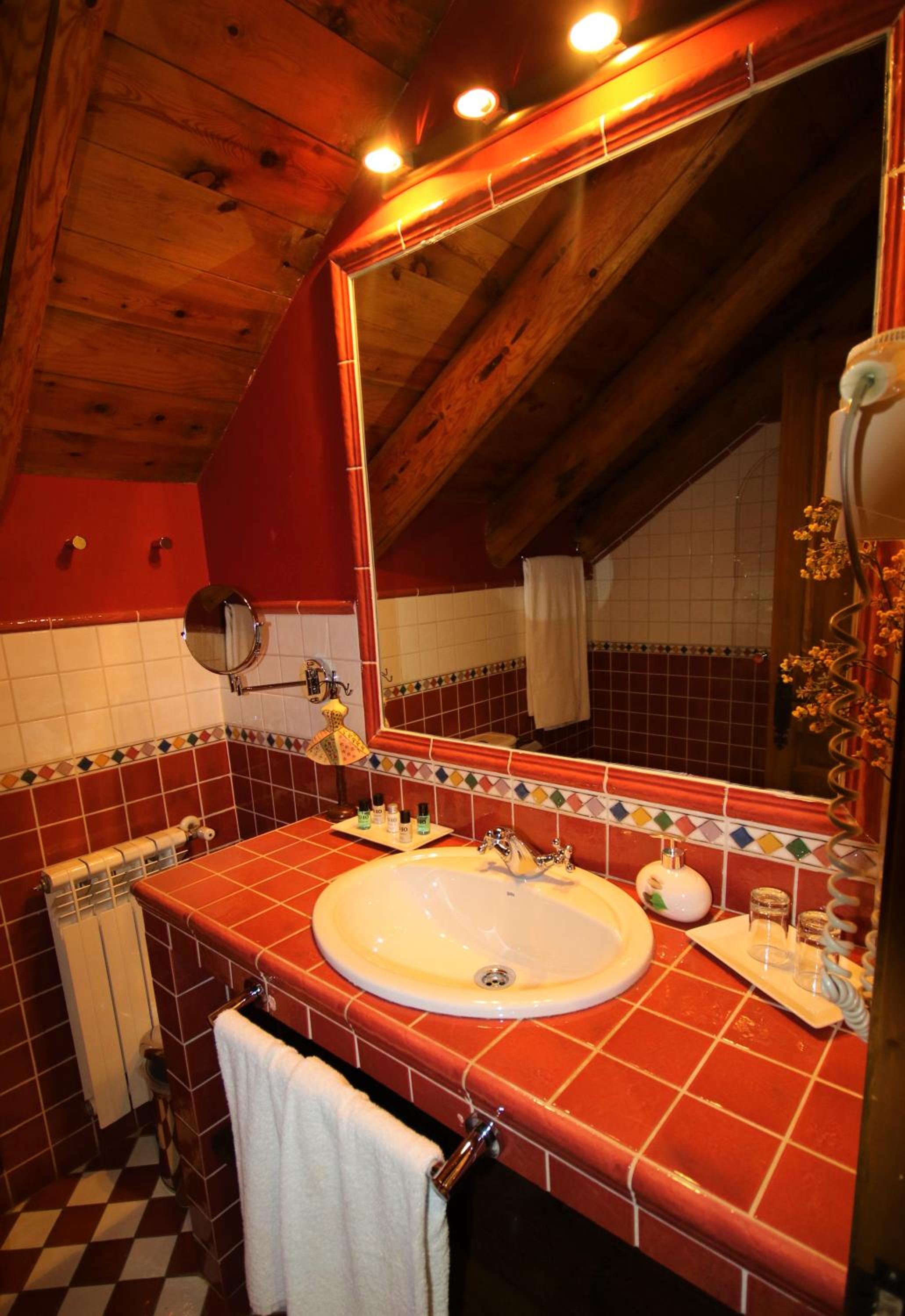 Superior Twin Room - Photo 12