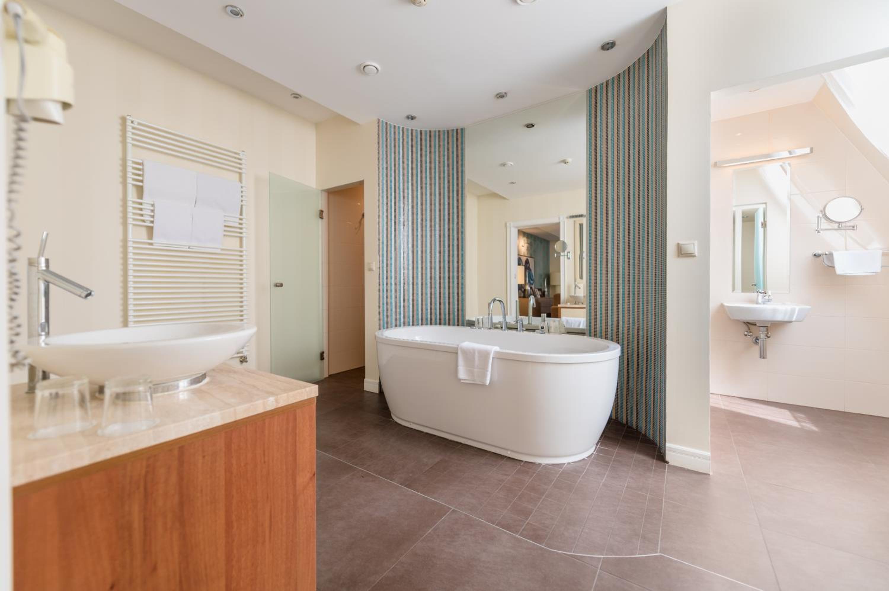 Duplex Suite thumbnail 6