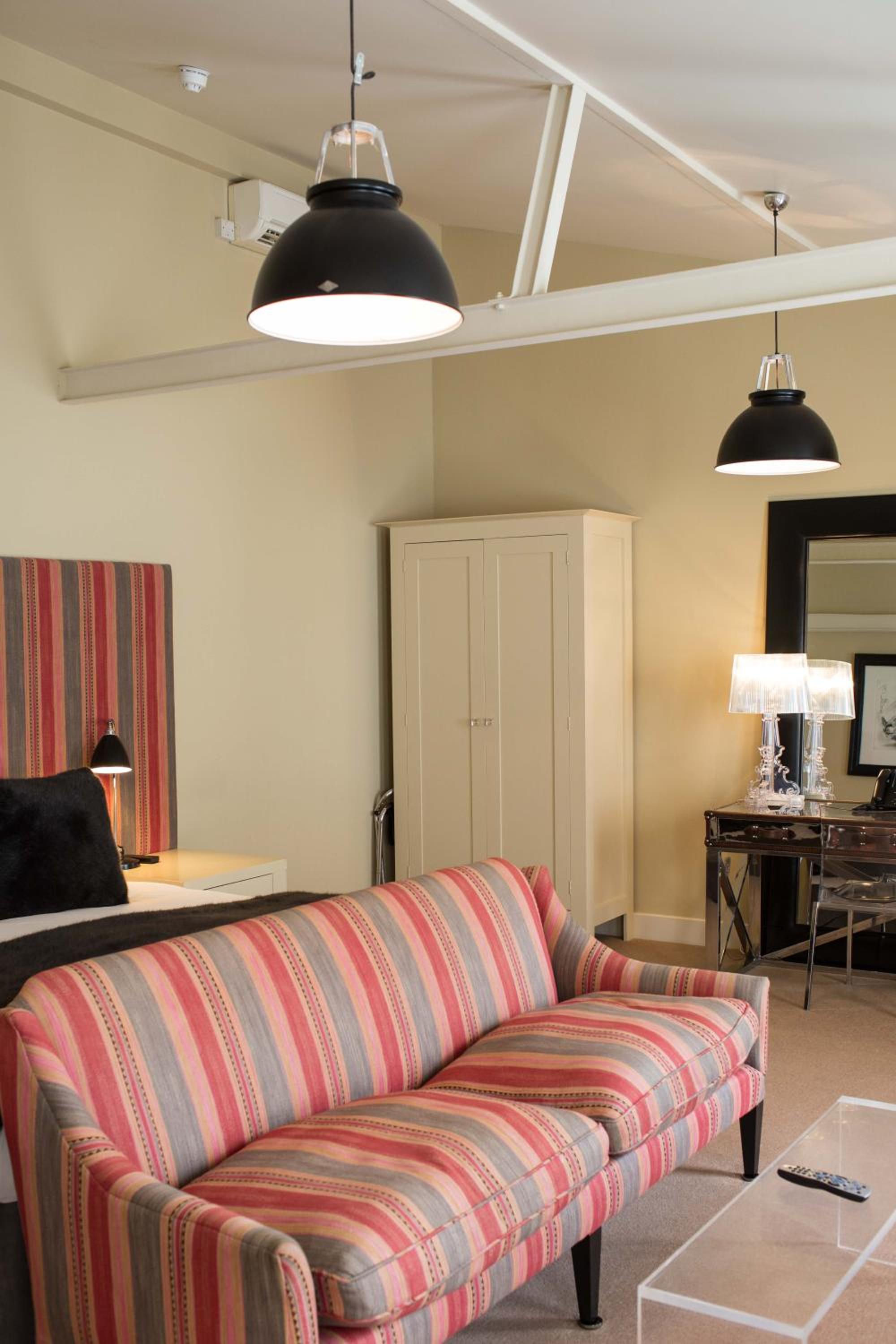 Luxury King Room - Photo 1