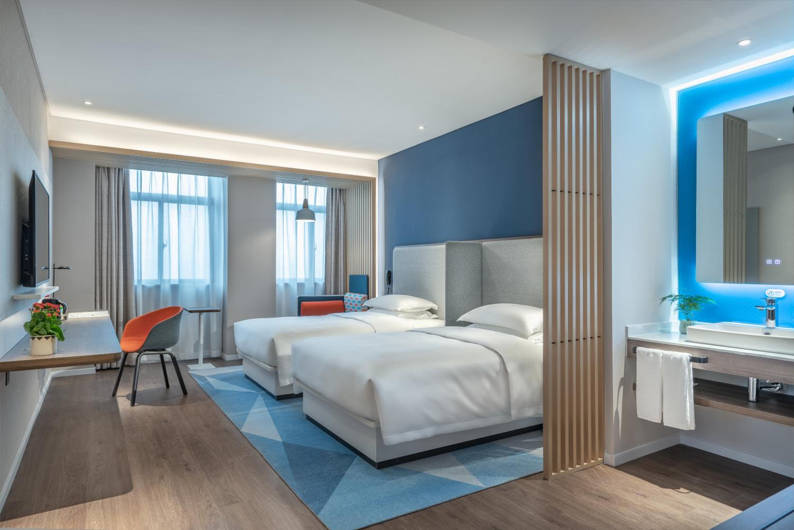 Standard Twin Room - Photo 4