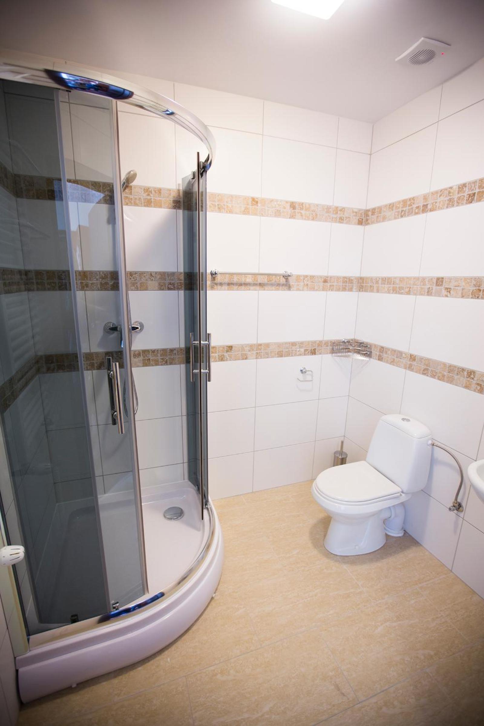 Double or Twin Room - Photo 4