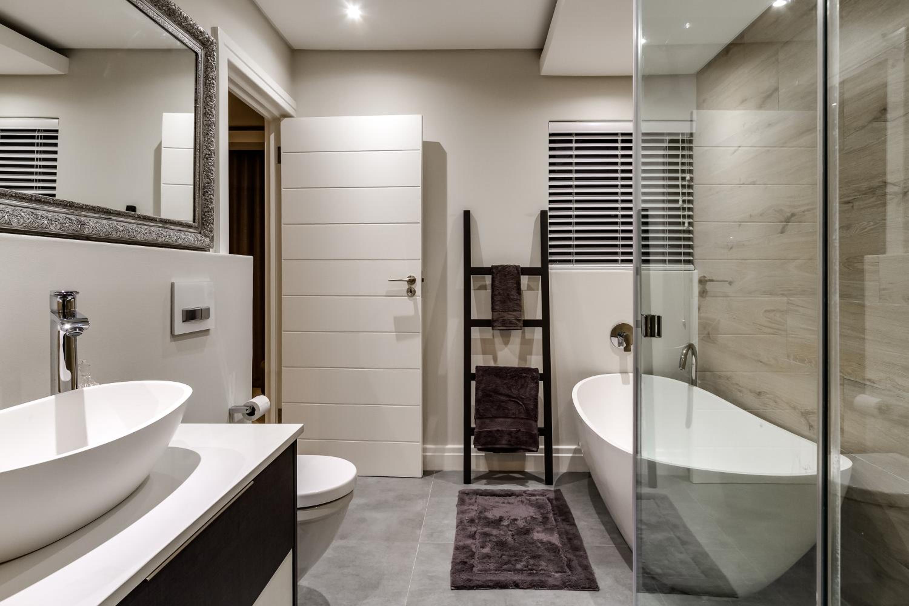 Three-Bedroom Villa - Photo 26