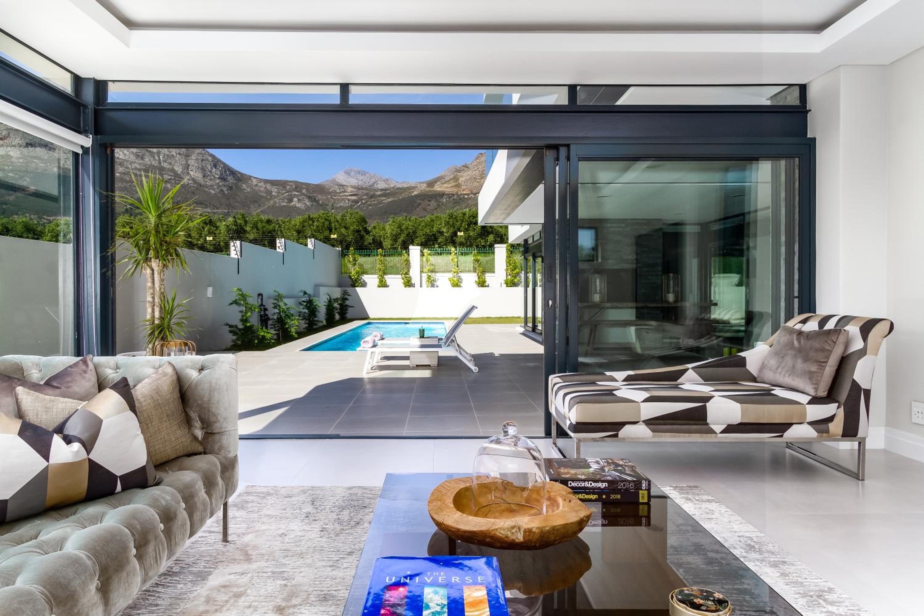 Three-Bedroom Villa - Photo 18