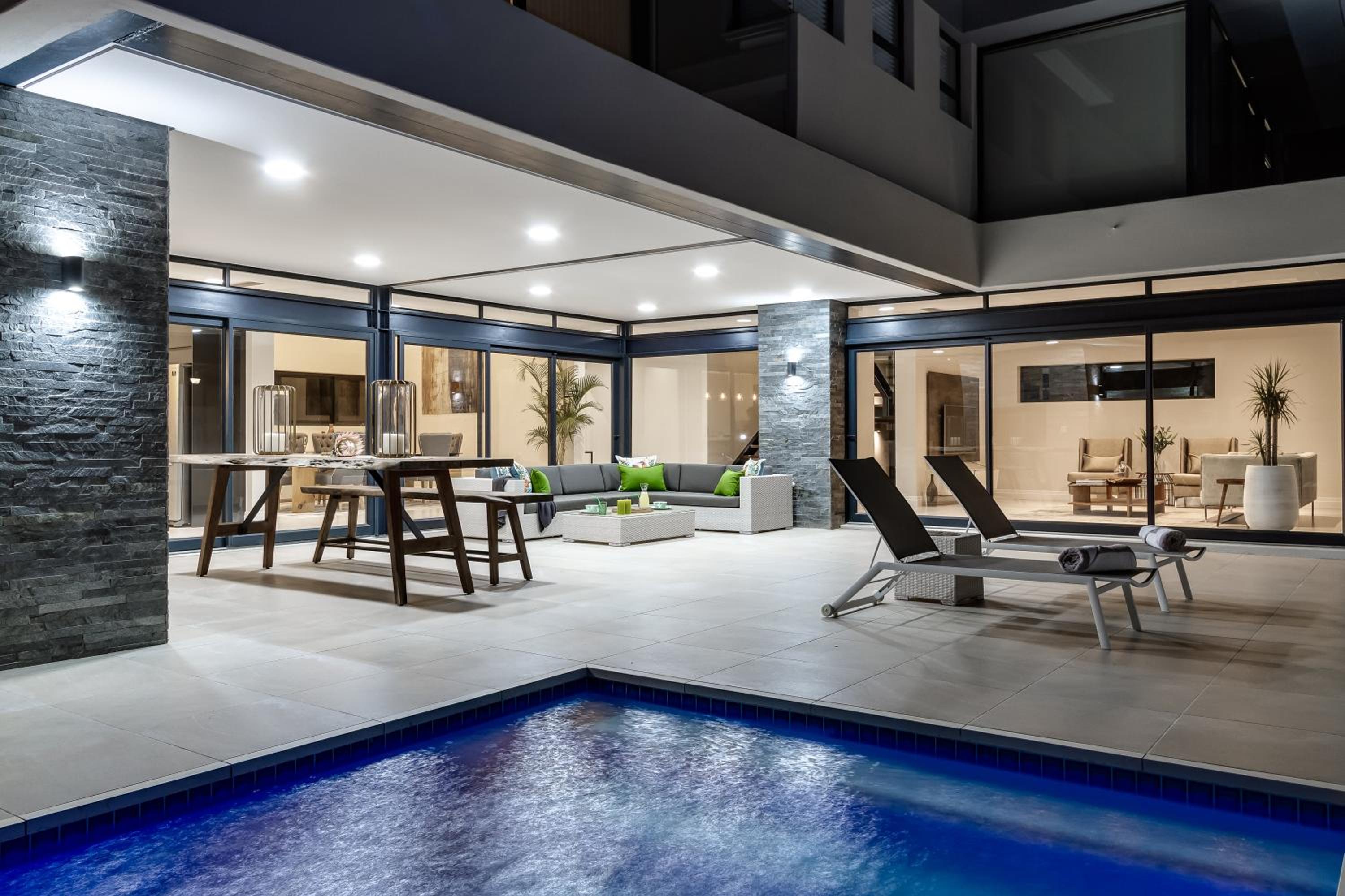 Three-Bedroom Villa - Photo 16