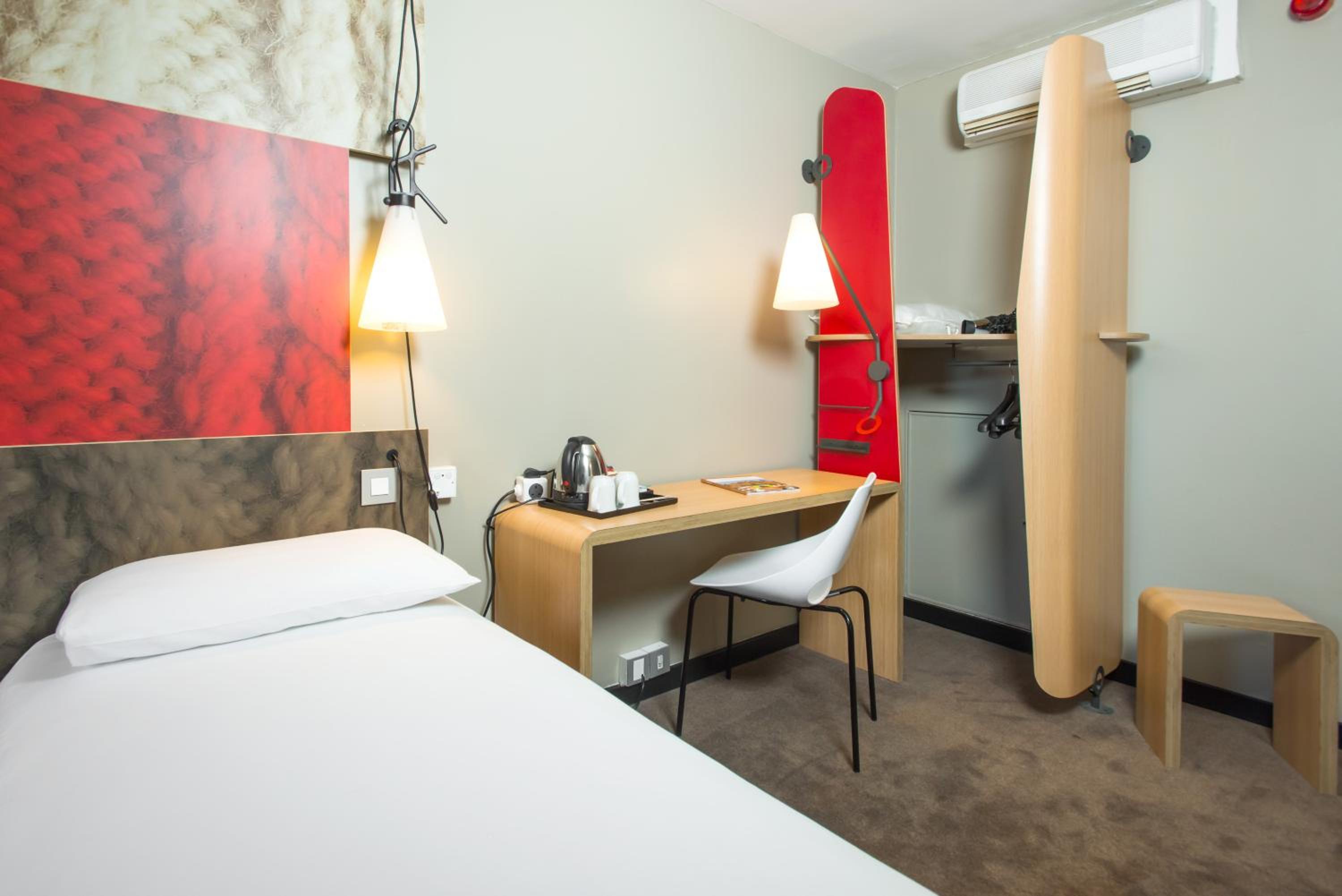 Twin Room - Photo 5