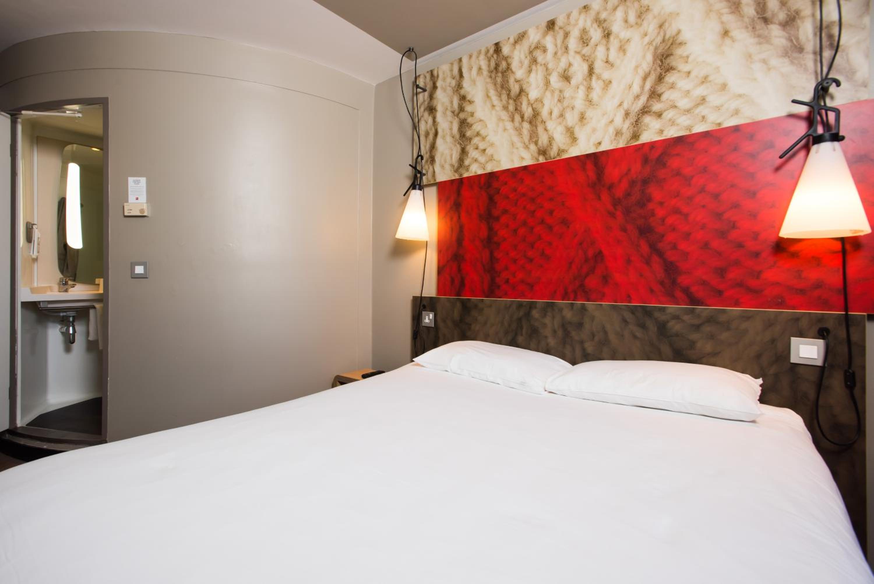 Double Room - Photo 12