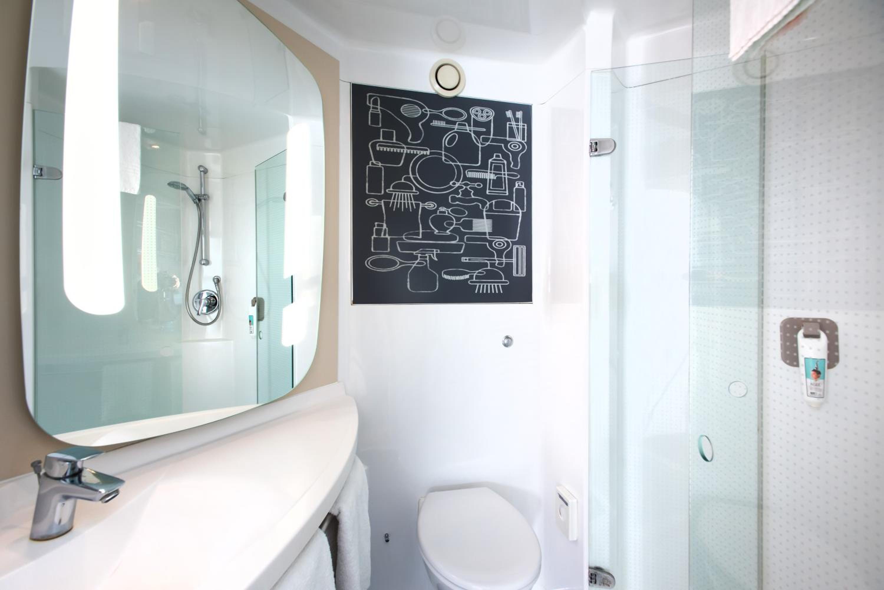 Double Room - Photo 6