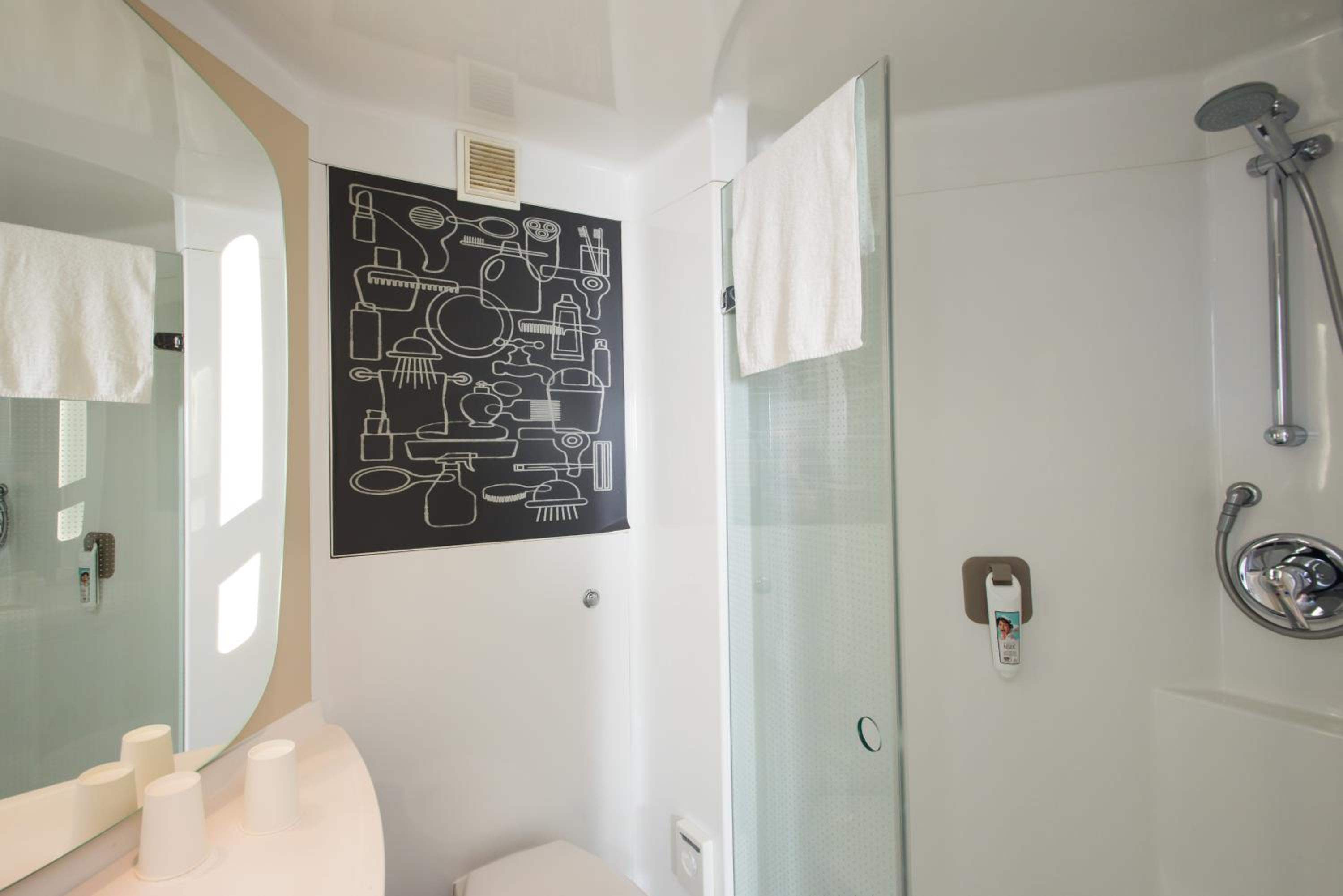 Double Room - Photo 7