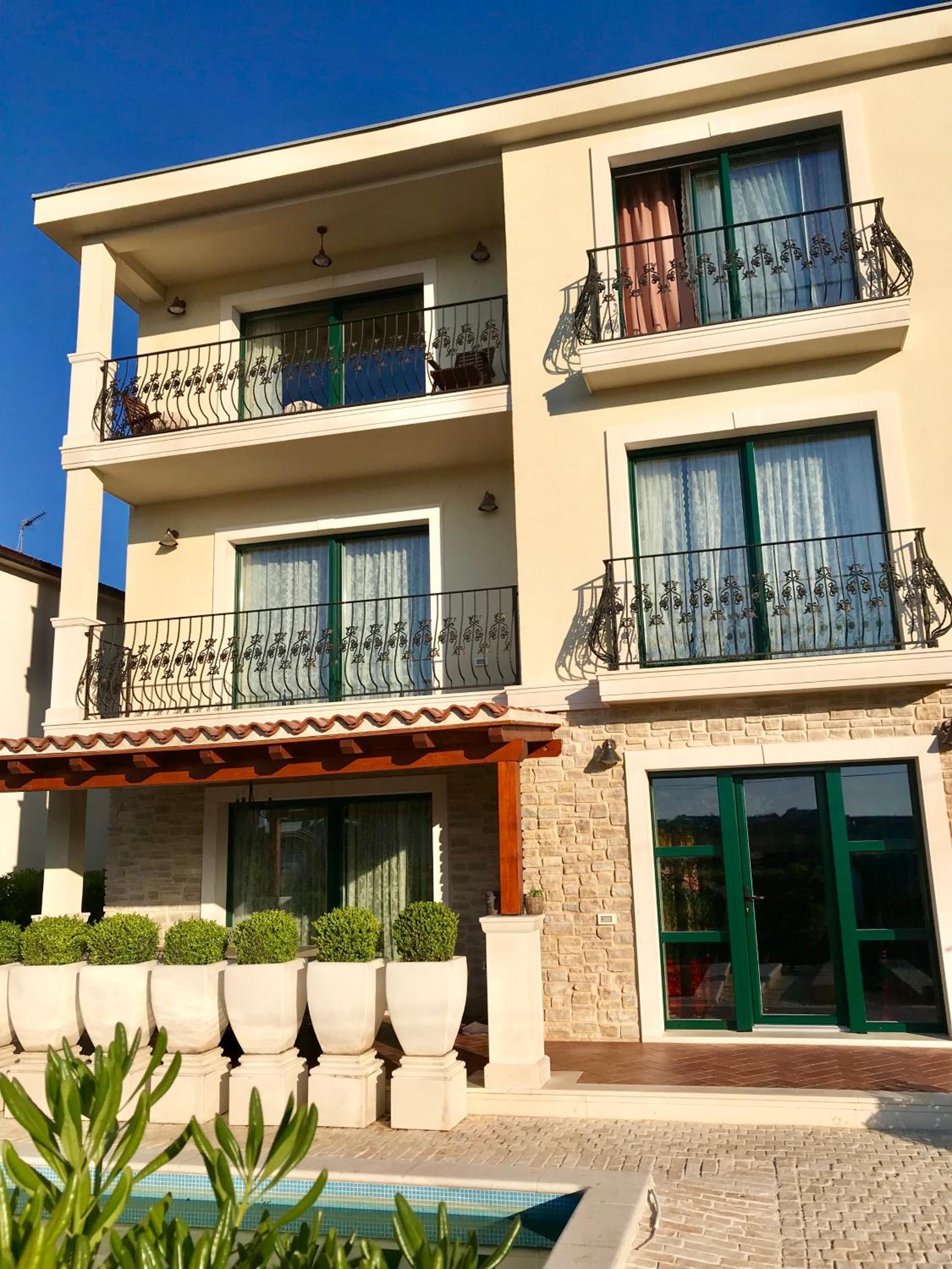 Villa - Beach Front photo 2