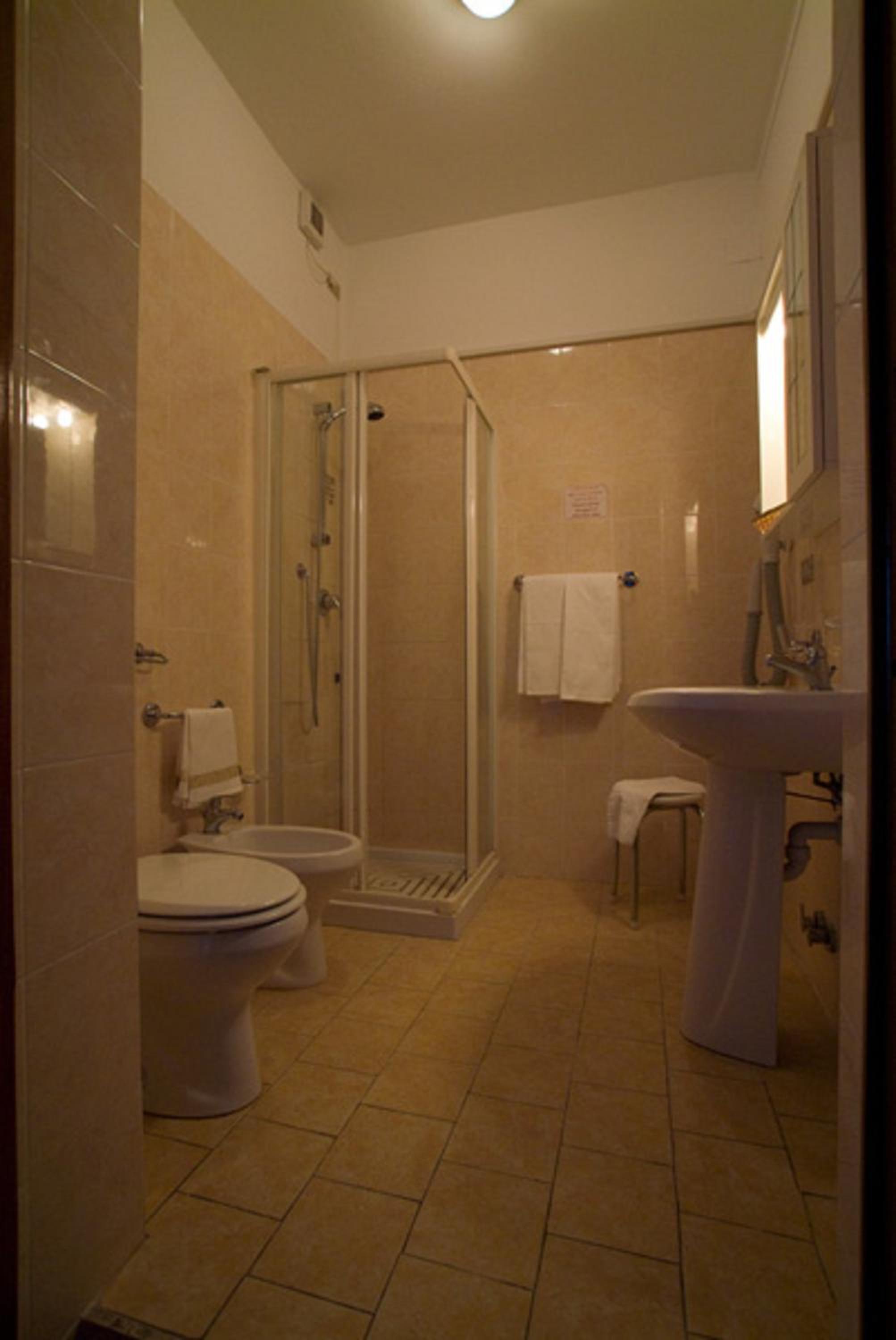 Triple Room - Photo 6