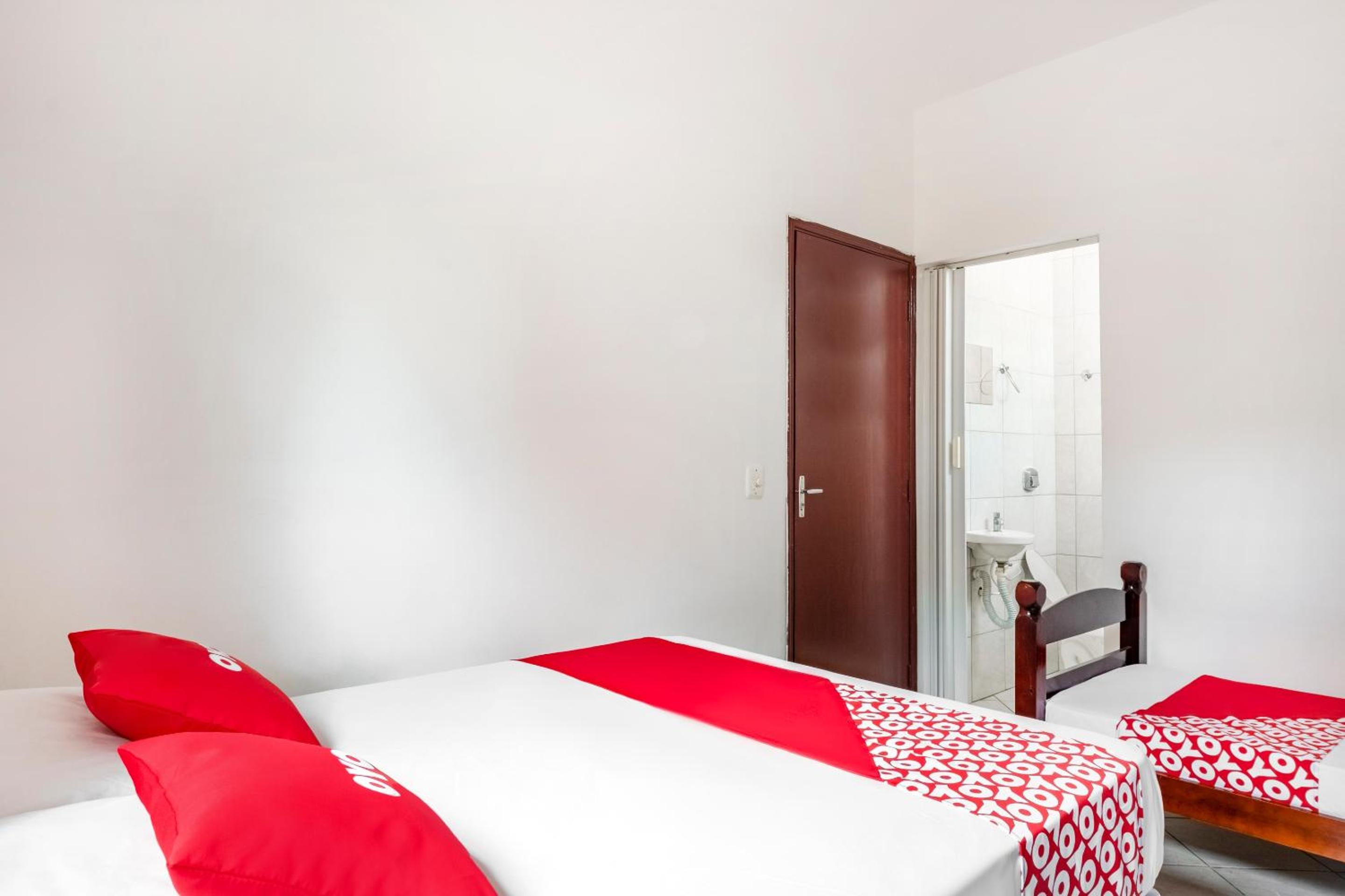 Triple Room without AC (1 Double bed + 1 Single bed) photo 3