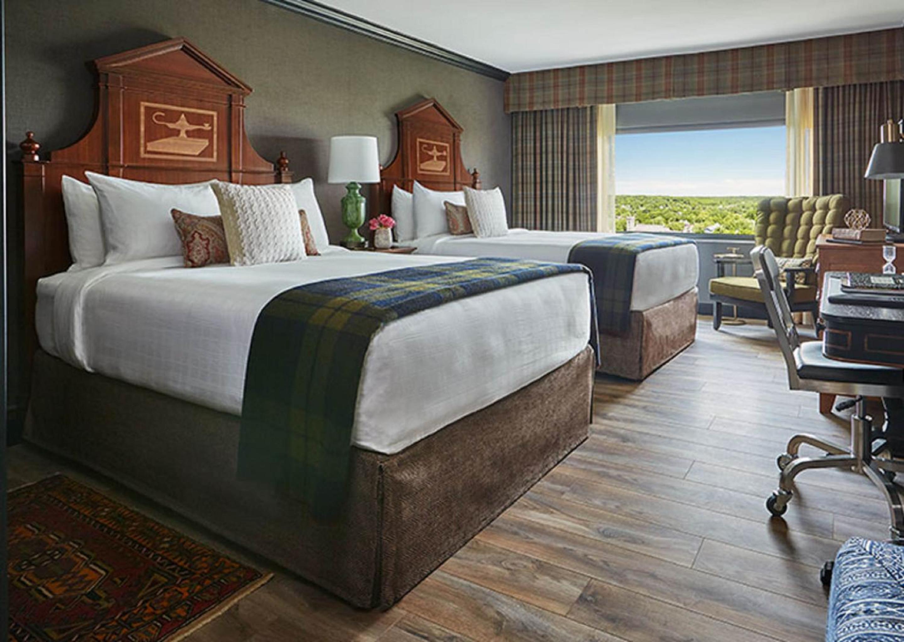 Graduate Queen Room with Two Queen Beds - Hearing Accessible photo 2