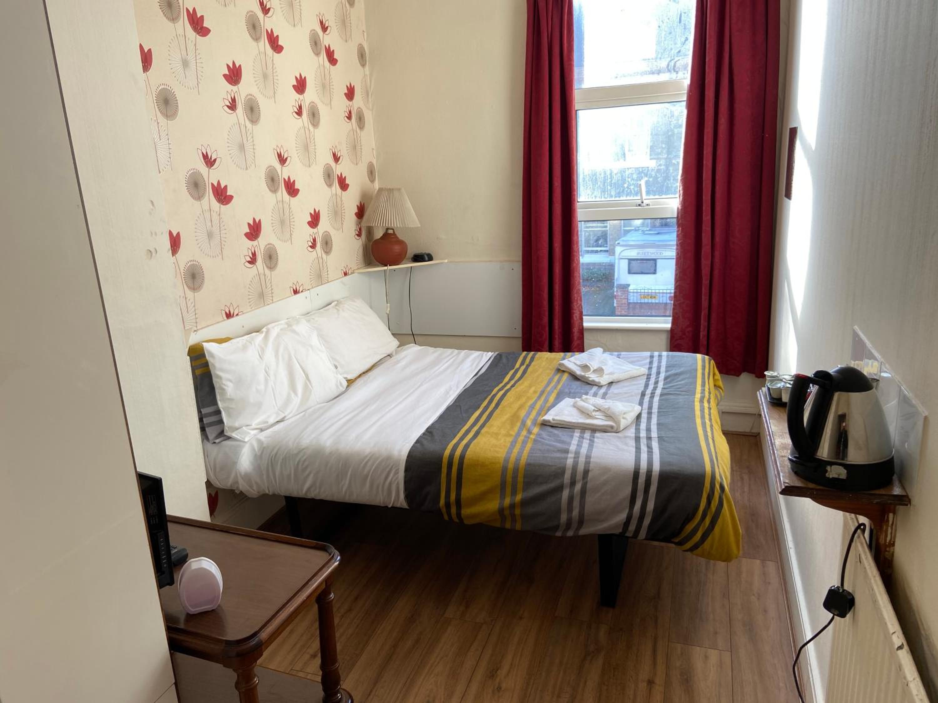 Small Double Room photo 2