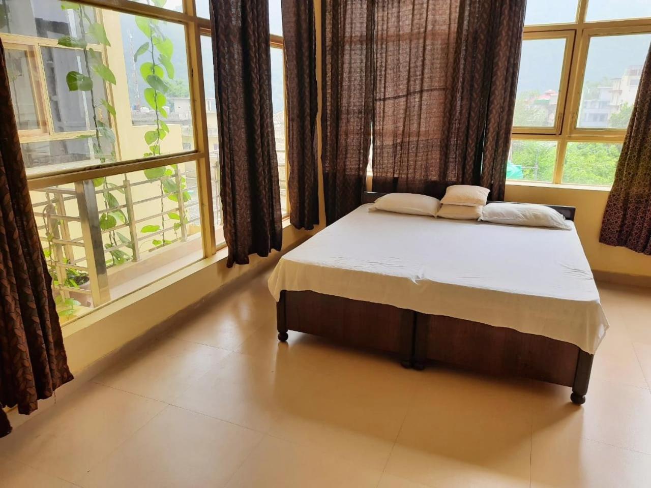 Double Room with Private Bathroom photo 3