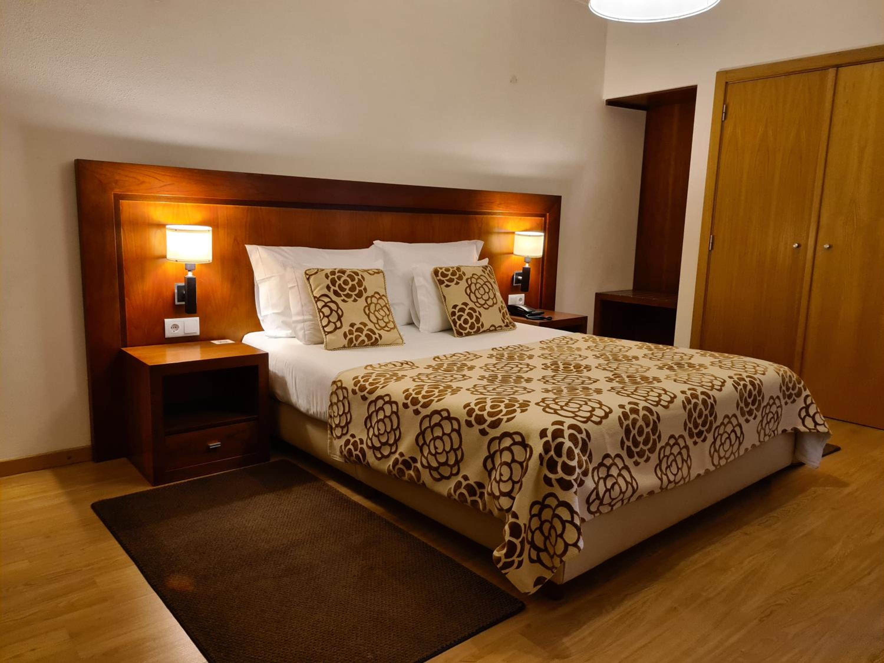 Double or Twin Room - Photo 1