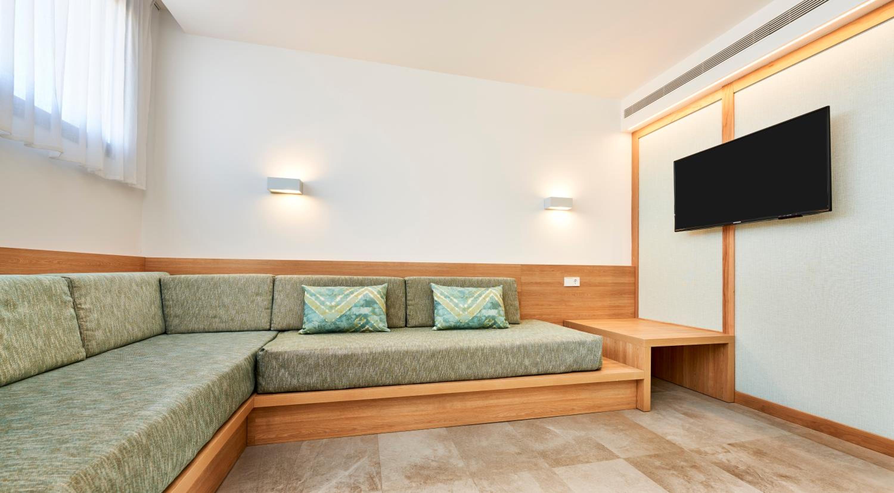 Suite Familiar Superior con Acceso Directo a la Piscina Suite Familiar Superior con Acceso Directo a la Piscina