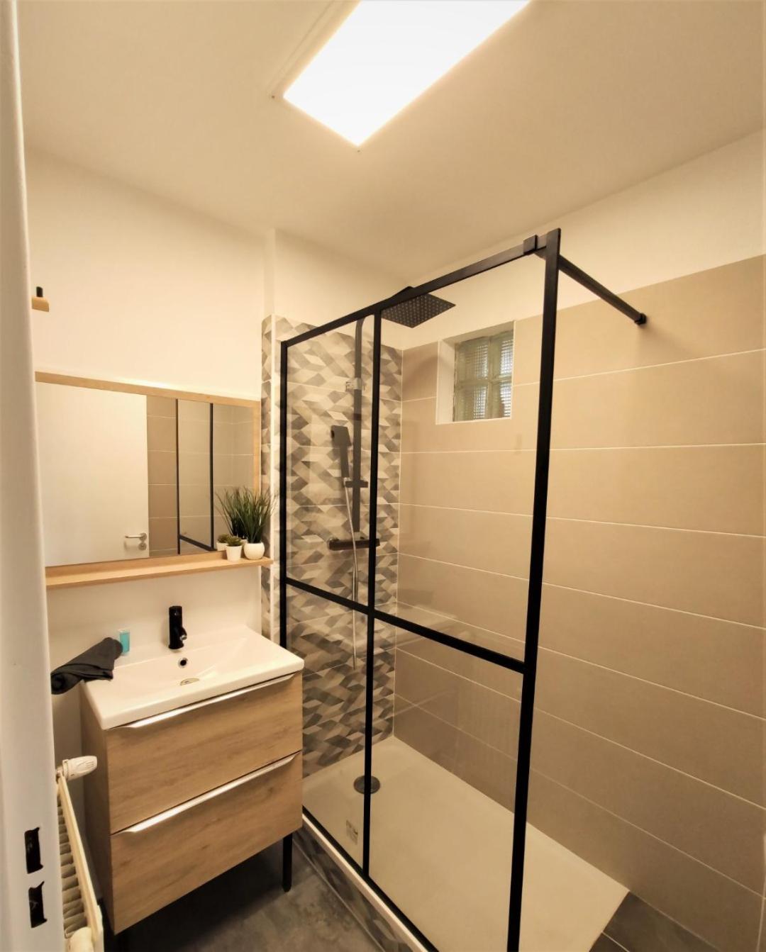 One-Bedroom Apartment - Photo 18