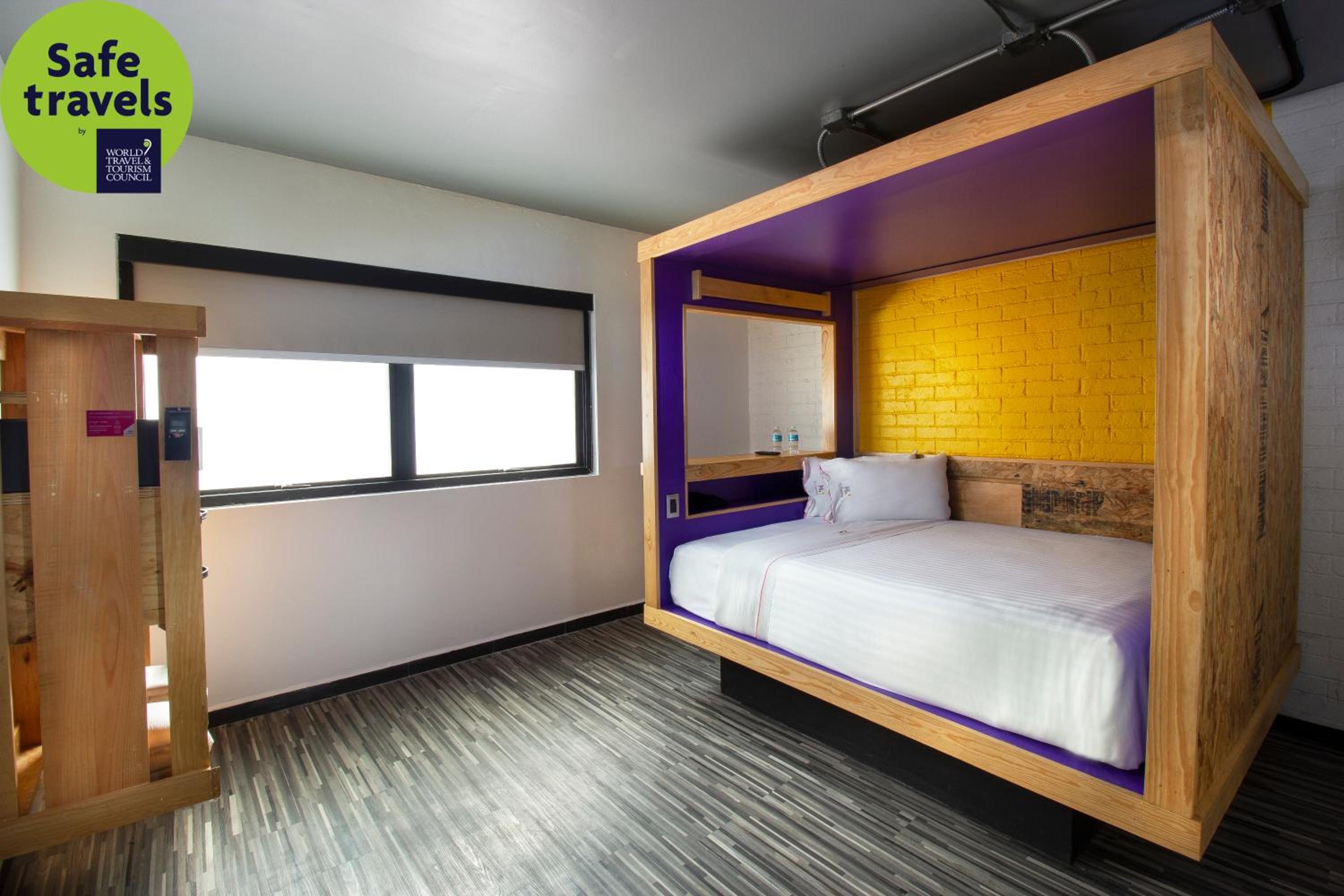 Suite with Two Queen Beds - Non-Smoking photo 3