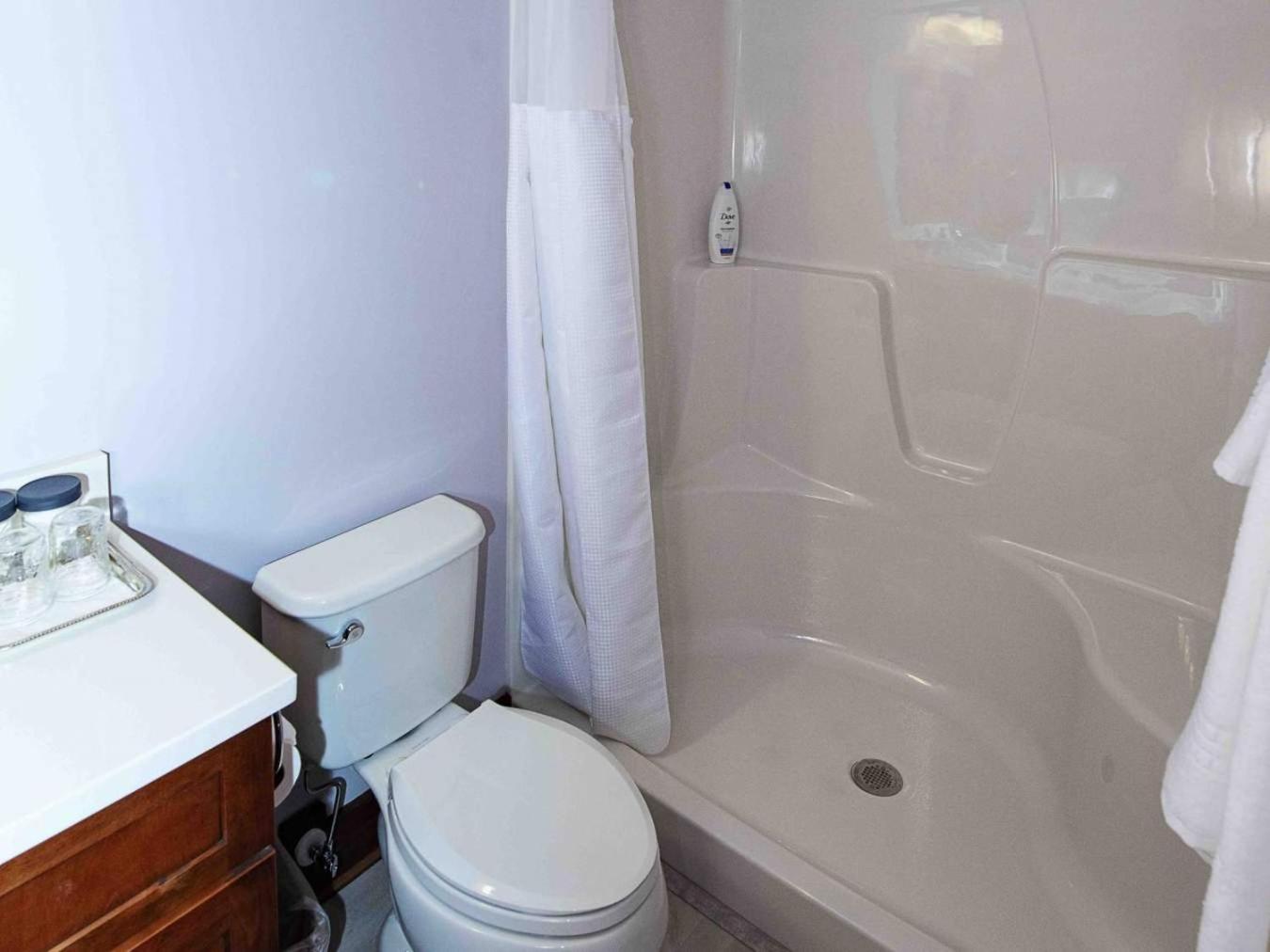 Queen Suite photo 2