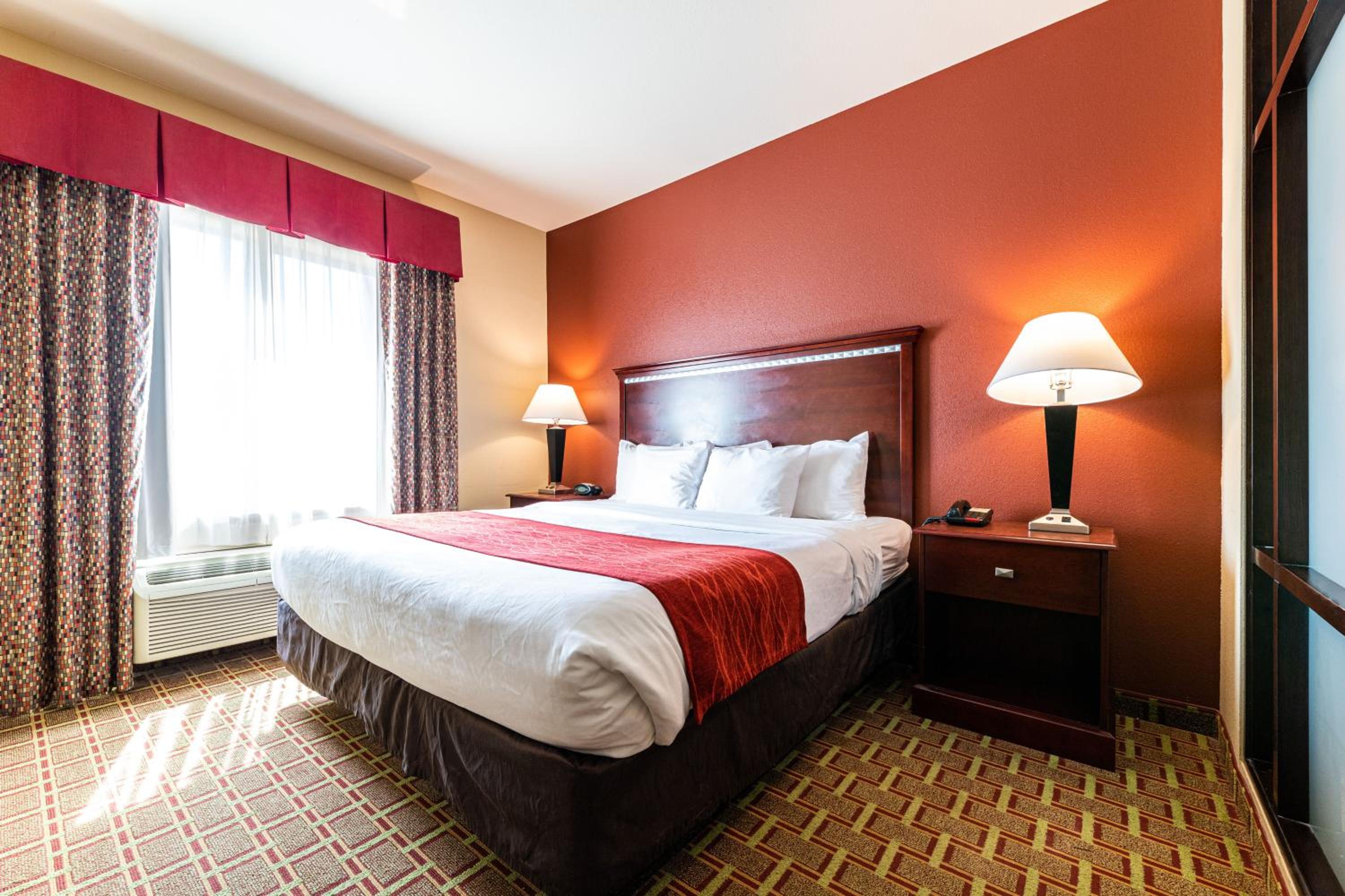 King Suite with Sofa Bed - Photo 2